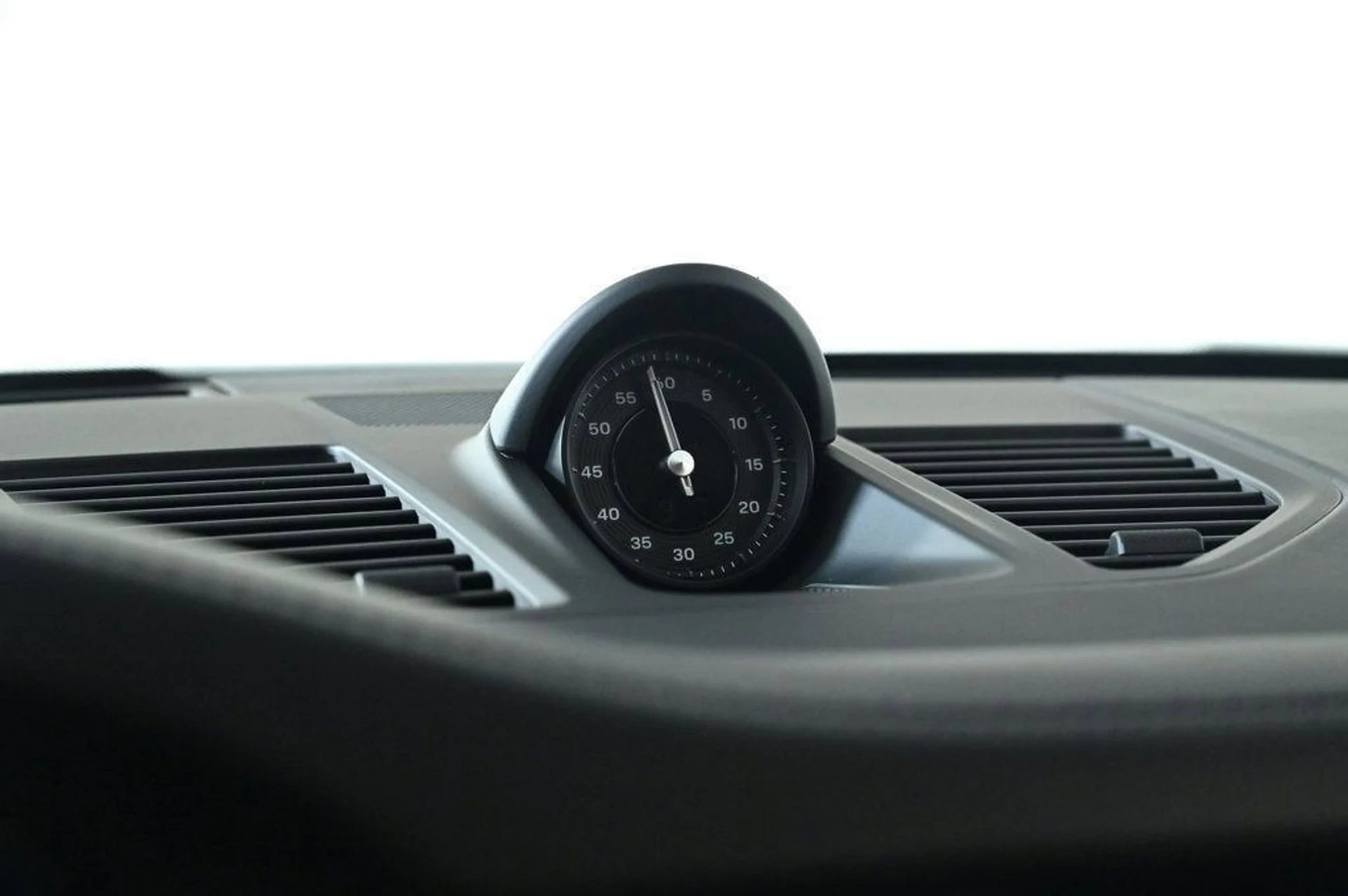 mph019_568643208_6841395c6c7c4e75bbd652d86a647ff1_e1d81770f6