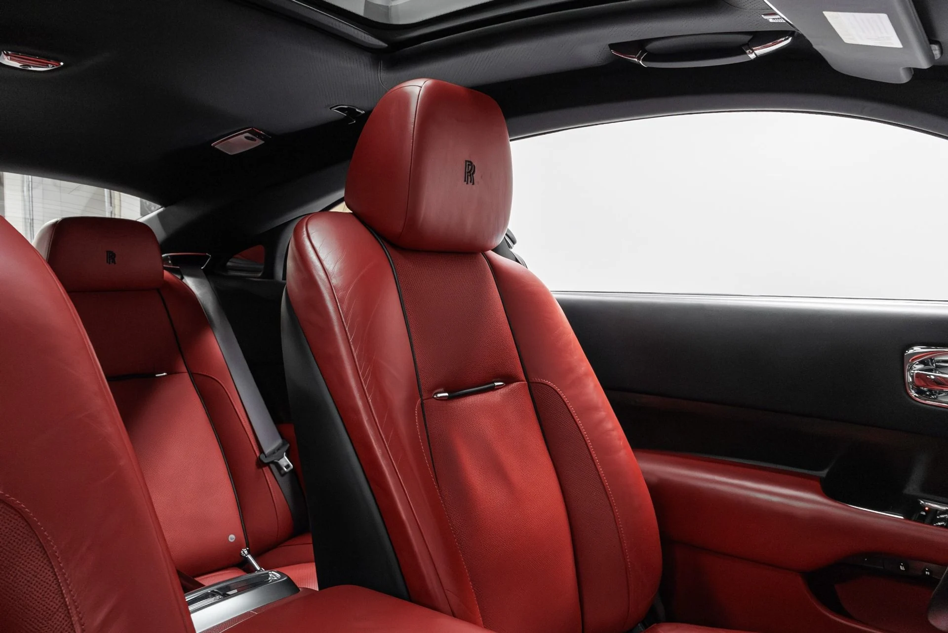 mph019_569176246_Used_2014_Rolls_Royce_Wraith_1768708128_d844c5d705