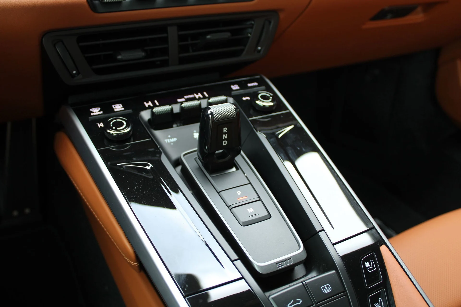 mph019_574001070_e25beec3011ef506dd379e33a7a3fae0_9b8b64d972