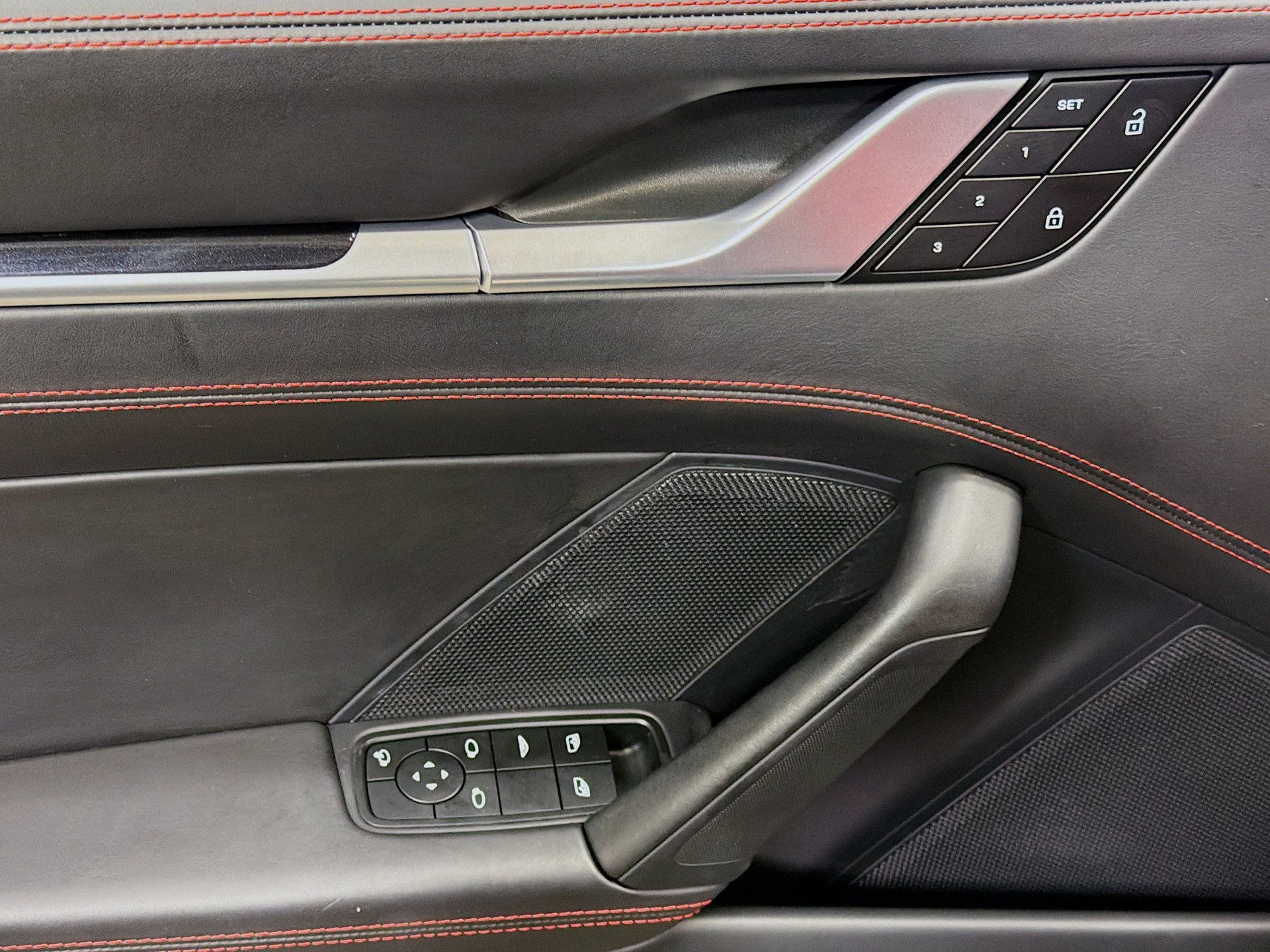 mph019_575497231_05c210bb6d3add76fbd4d8eeebffcdc8_2b14fc5b4c