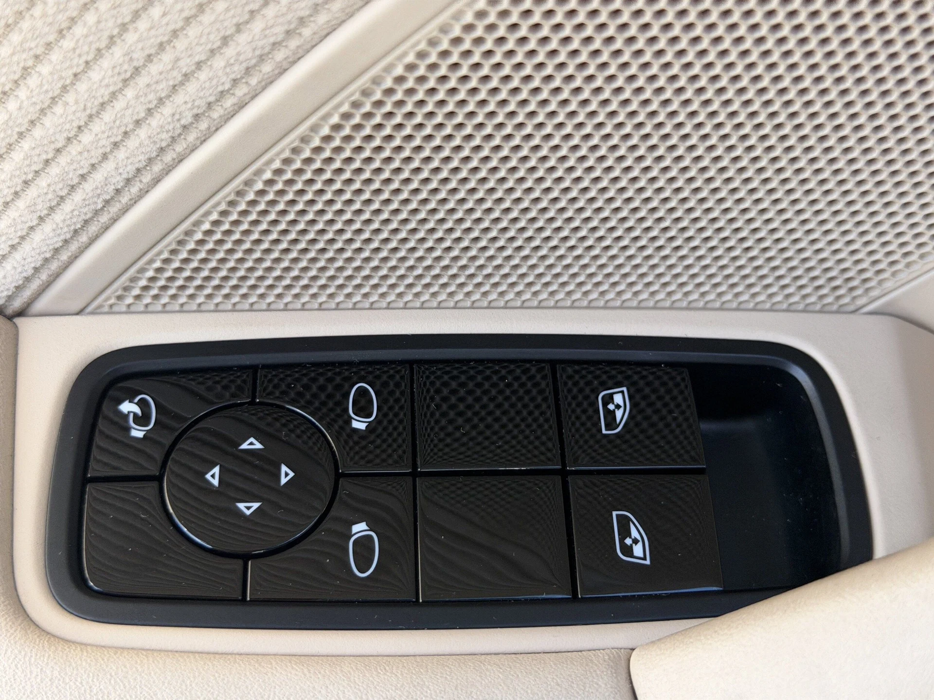 mph019_582162513_d3d4d7e71178164d14e70d0694862b38x_bf3adc49da