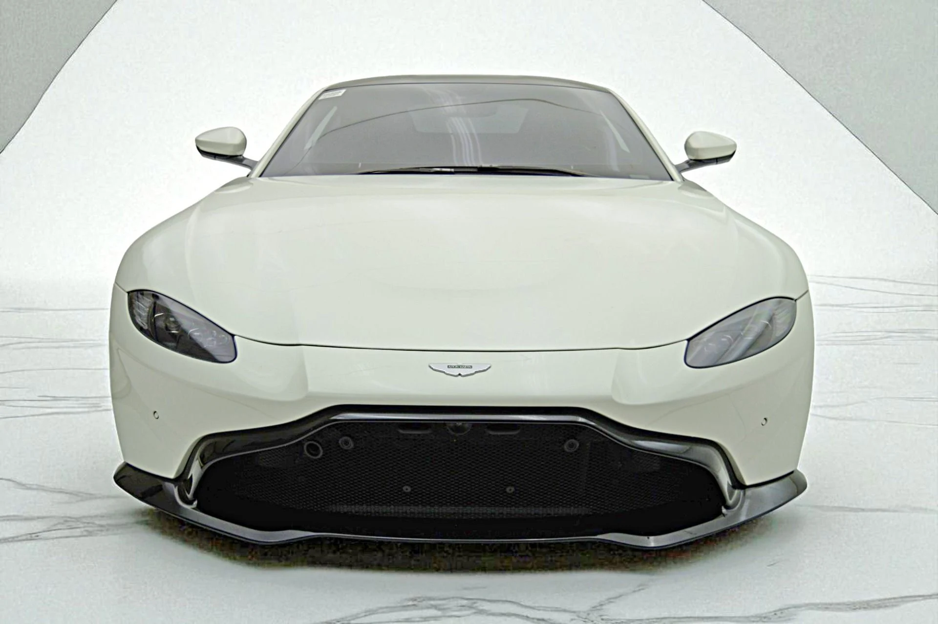 mph019_582725266_Used_2019_Aston_Martin_Vantage_Coupe_2d279e5750