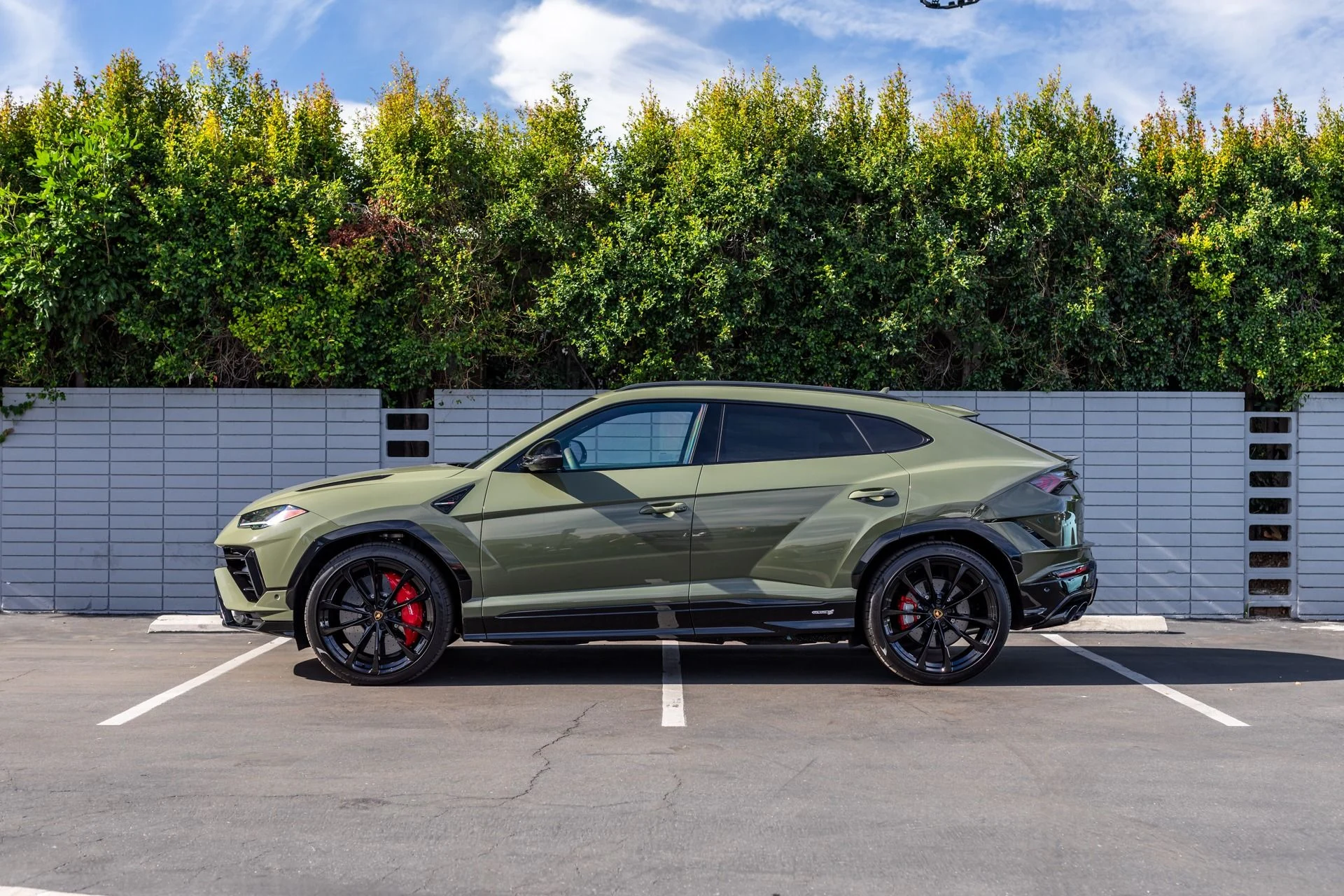 mph019_585586980_Used_2023_Lamborghini_Urus_S_1764103574_45f7924e7d