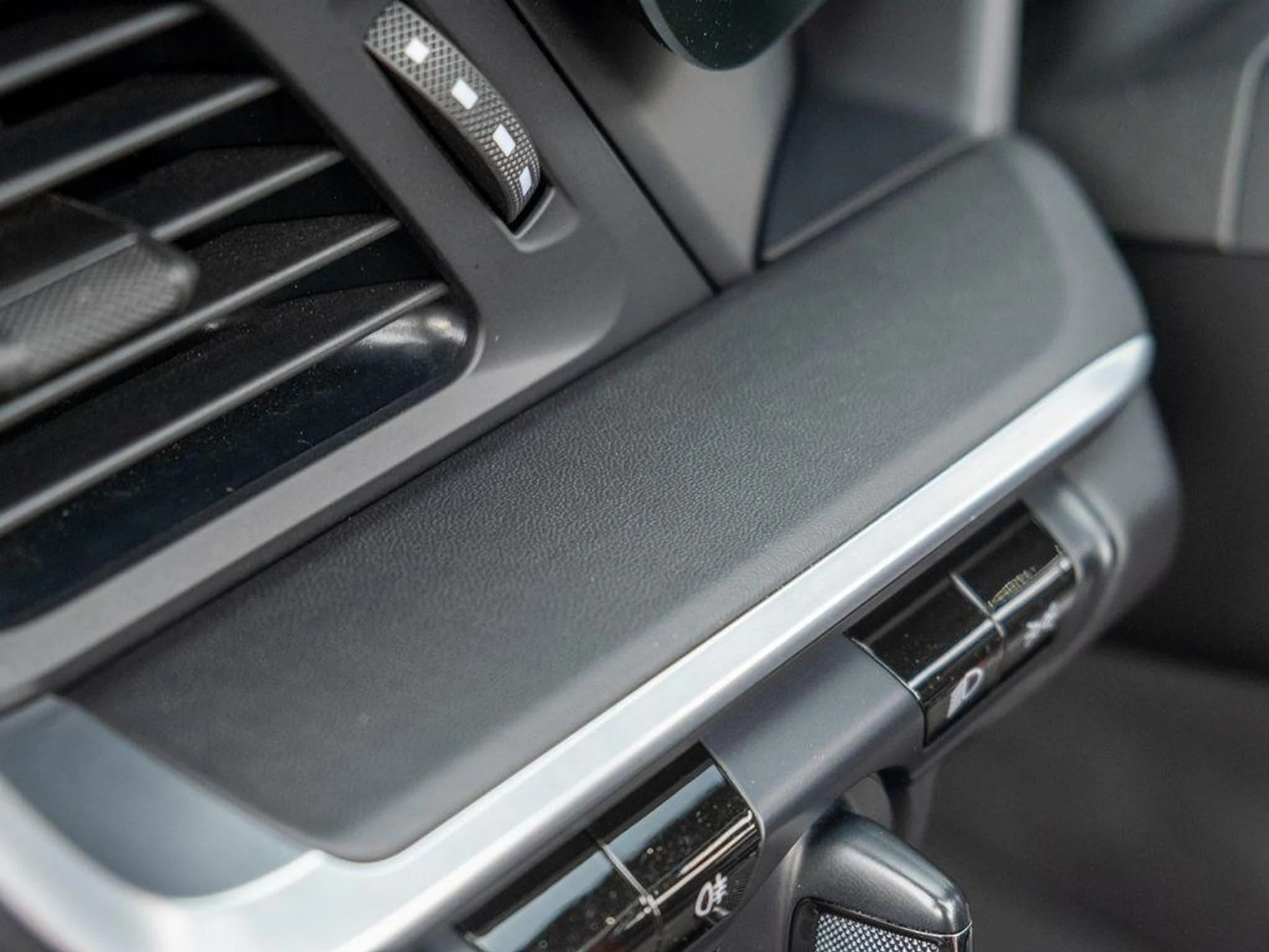 mph019_591017879_E_Jwyx_Yubekp_Q4_Gxma_A_Ki_az_IWNU_feb1a0f866