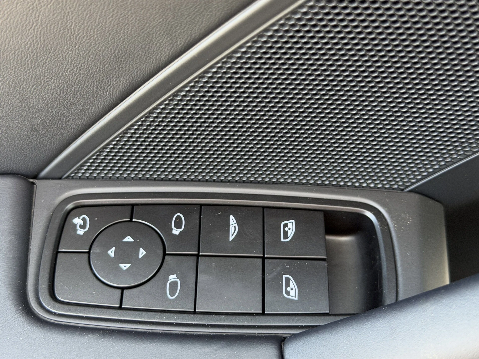 mph019_595491694_c2d57b591c1f667c8790dc81a14f2423x_767912ea84