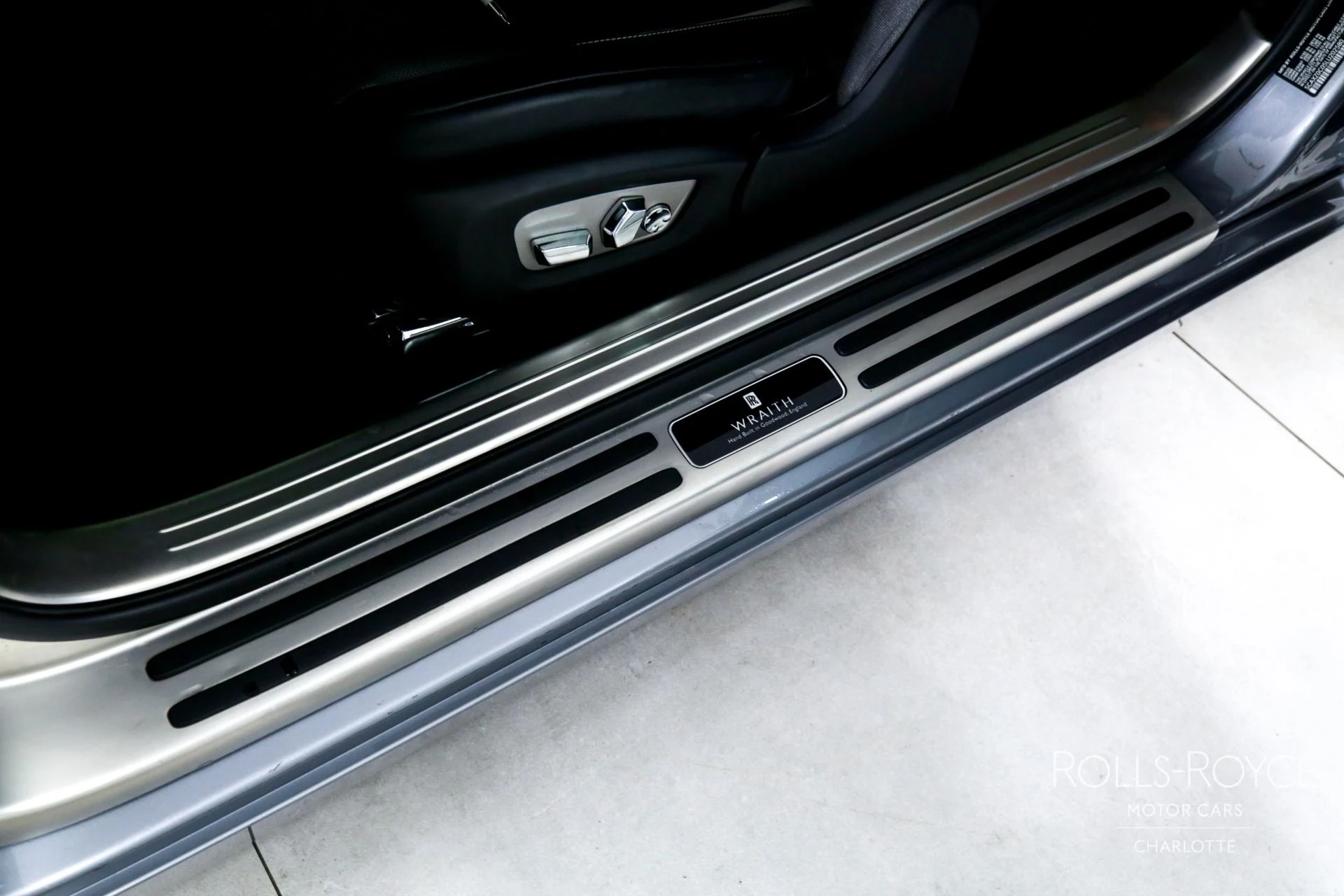 mph019_602229358_Used_2020_Rolls_Royce_Wraith_Black_Badge_1772227787_6fefd1b777