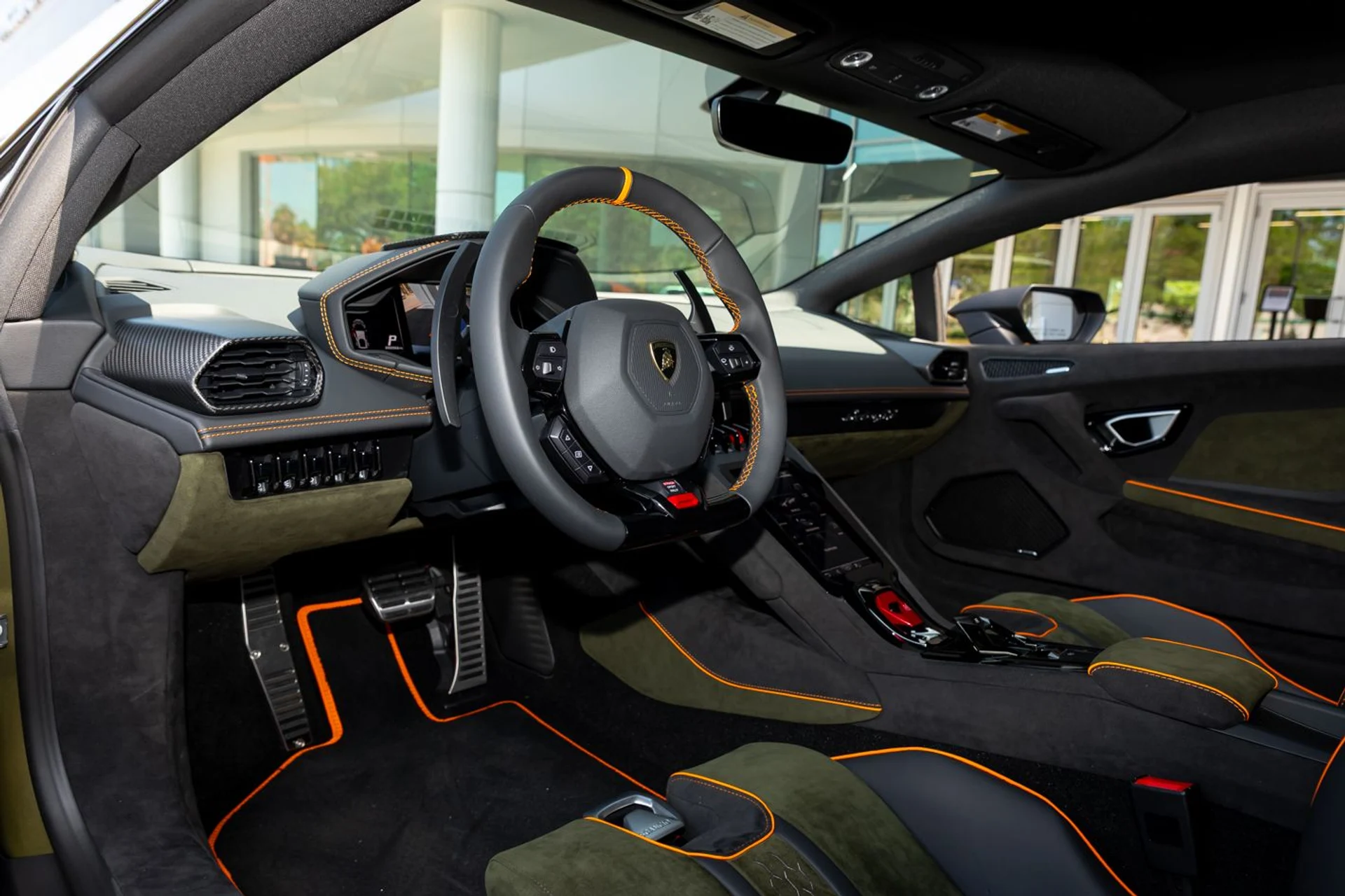 mph019_610205987_Used_2024_Lamborghini_Huracan_Sterrato_b5a5ea2de3
