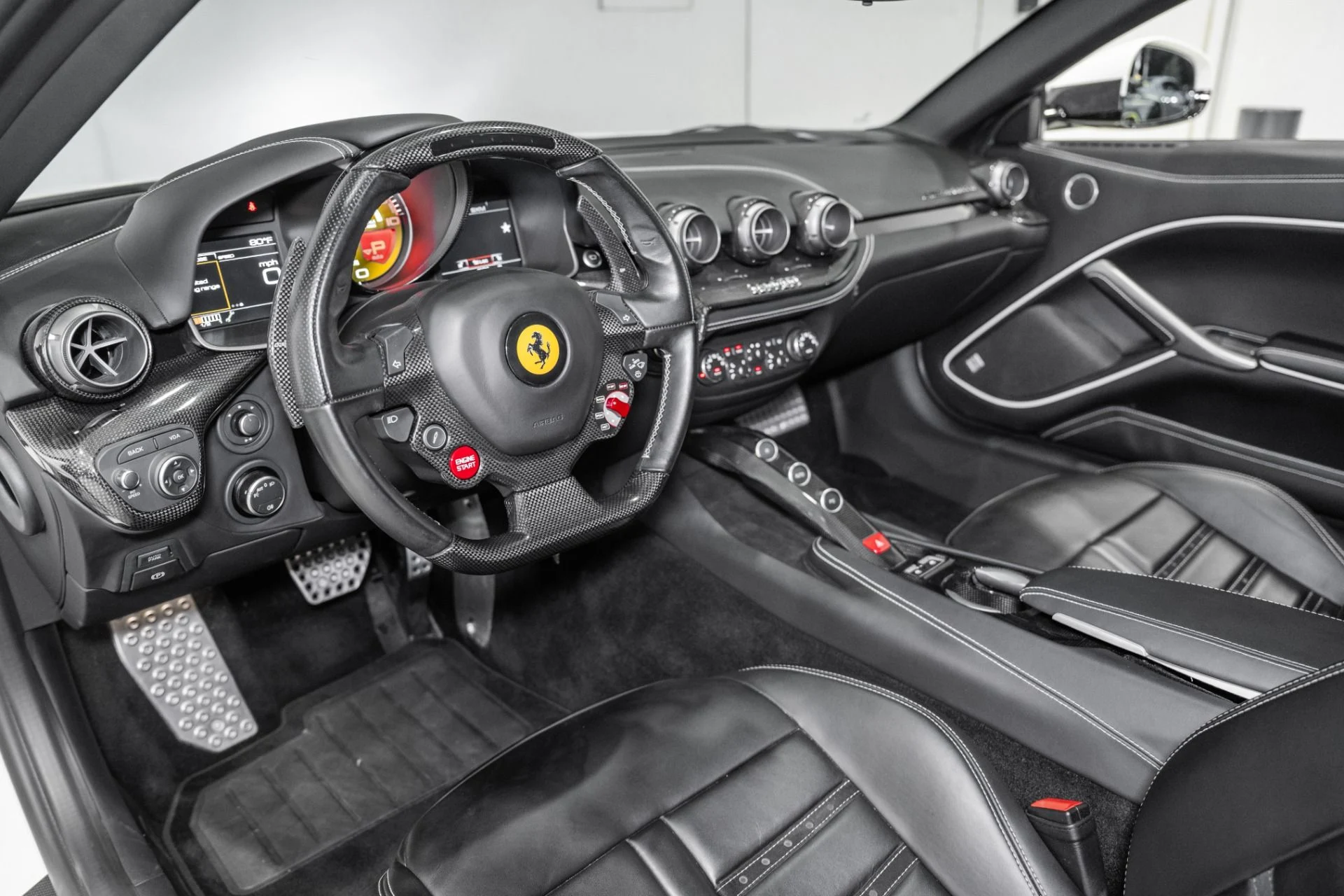 mph019_610374128_Used_2017_Ferrari_F12berlinetta_1784393141_0e0592a02d