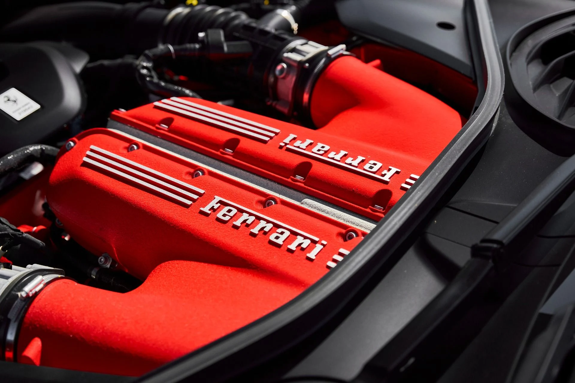 mph019_612596944_Used_2025_Ferrari_12_Cilindri_1769824759_c64f73cbca