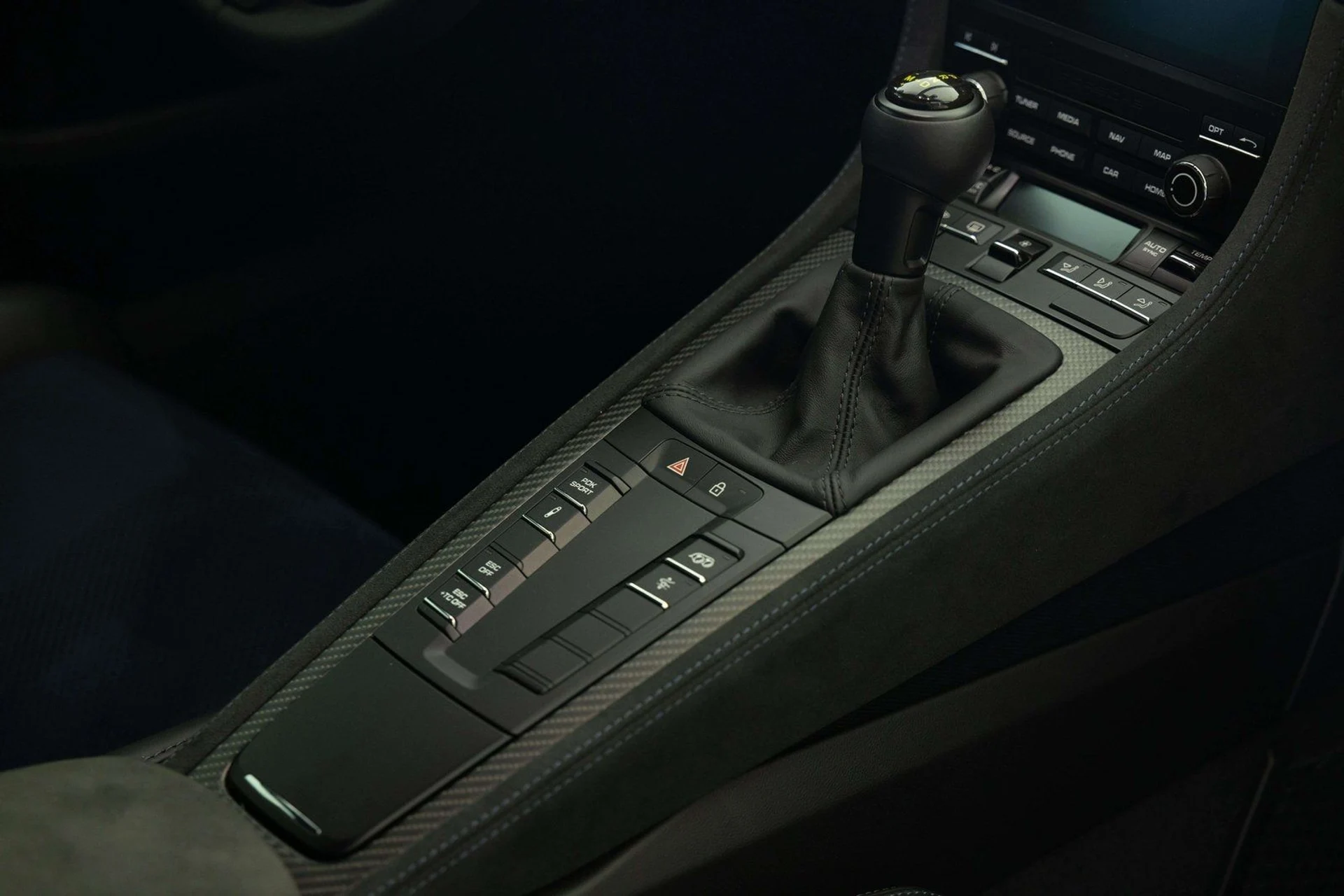 mph019_6166953_image_20_4d2e76bec9