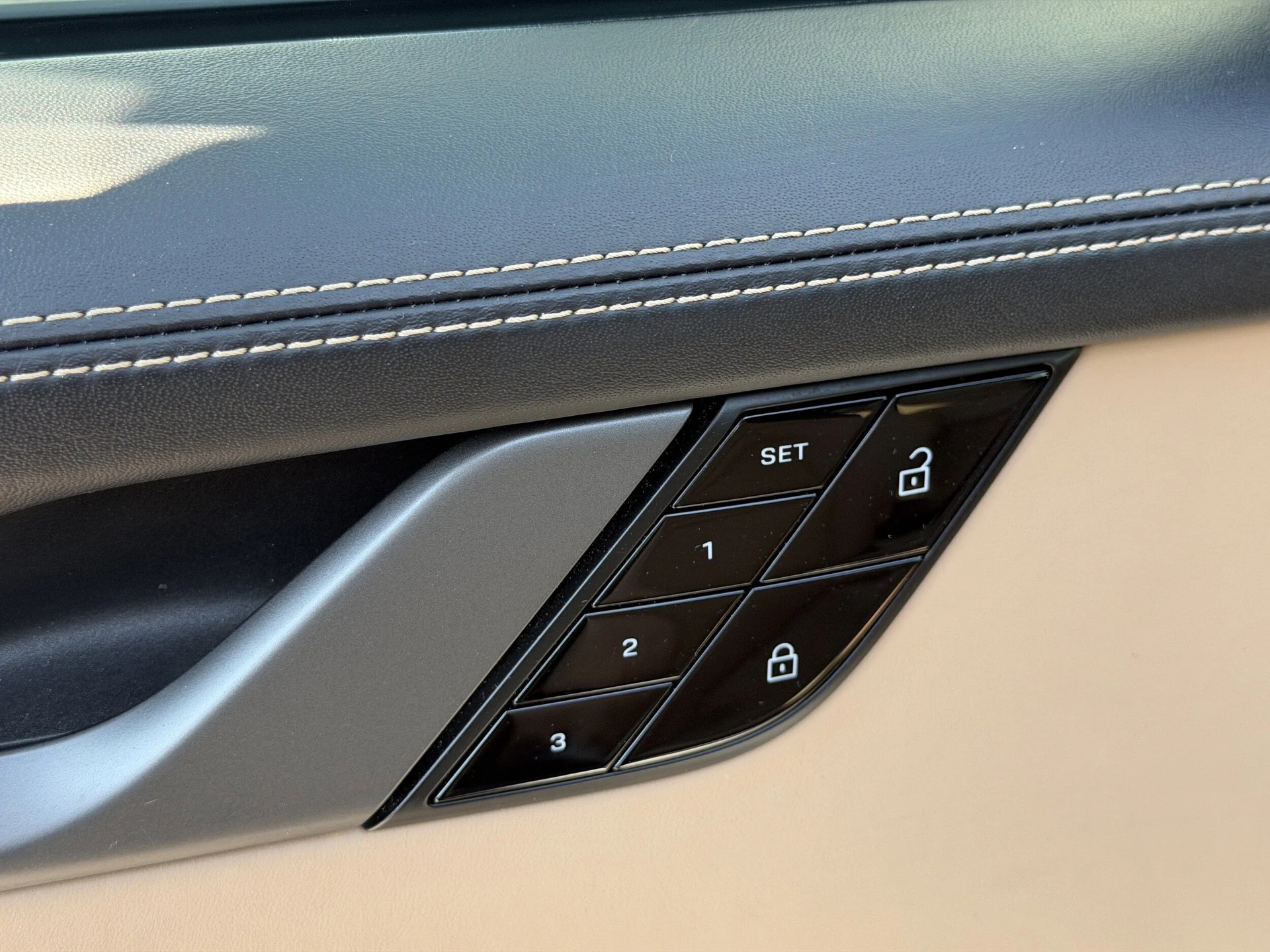 mph019_617715951_ec61b50533c01534ee14866731ae3524x_39e30bee69