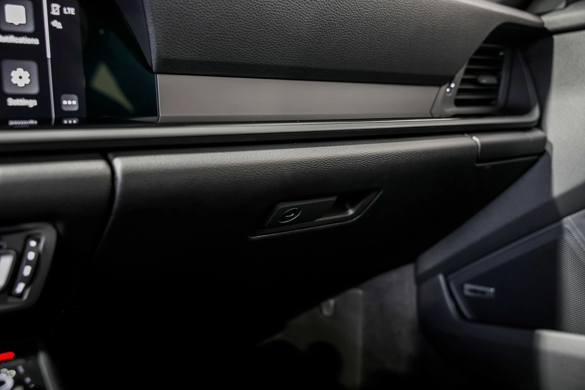 mph019_621152980_35ffe669b190e996379e50bddfe7d7c7x_ed0cd61740