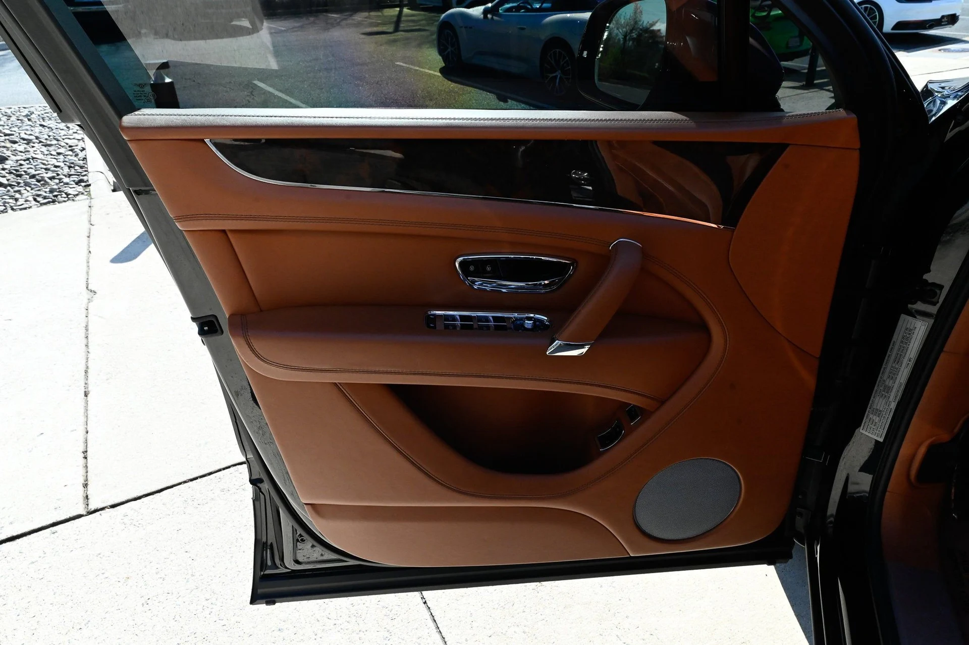 mph019_624236948_5d9321d810d148228f126b39583fd780_289460a65f