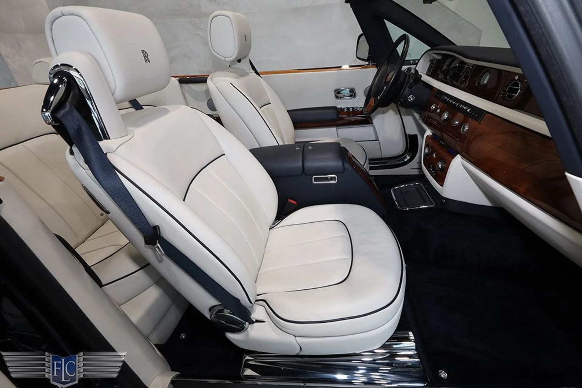 mph019_641419429_used_2013_rolls_royce_phantom_coupe_2drdrophead_9689_22930572_20_1024_b9f68617ee
