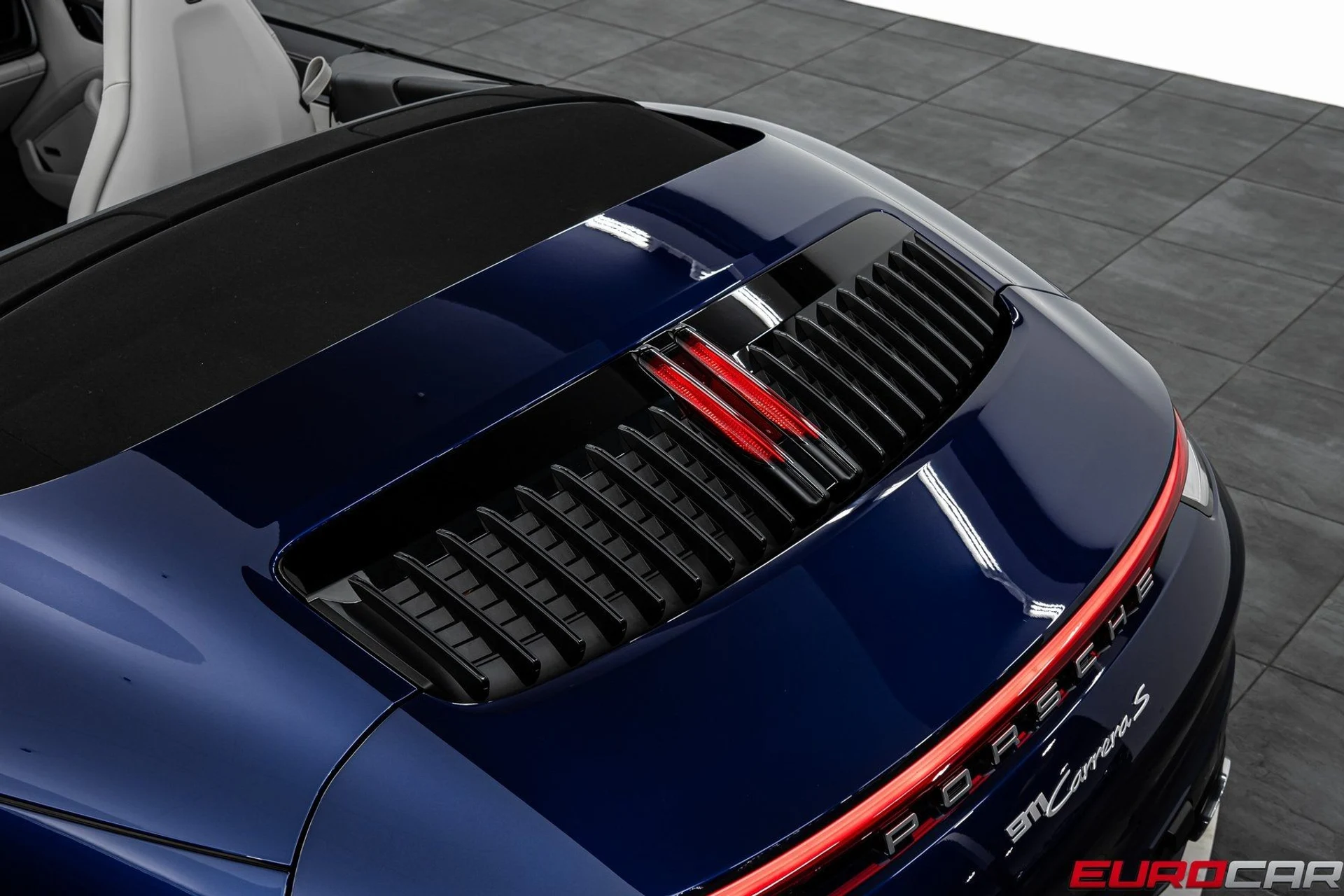 mph019_642443090_image_20_33277cbb61