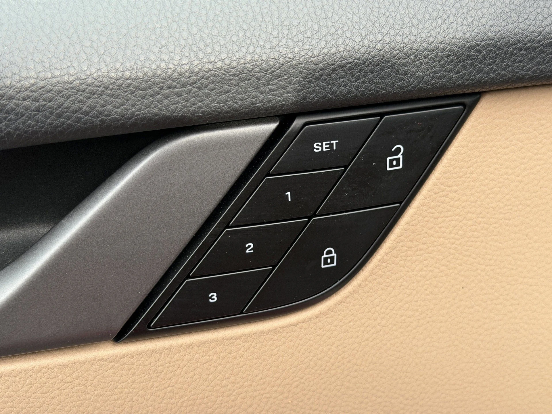 mph019_644127299_1c5c76ca6d58882f9b909903dc3af546x_d8855d553d