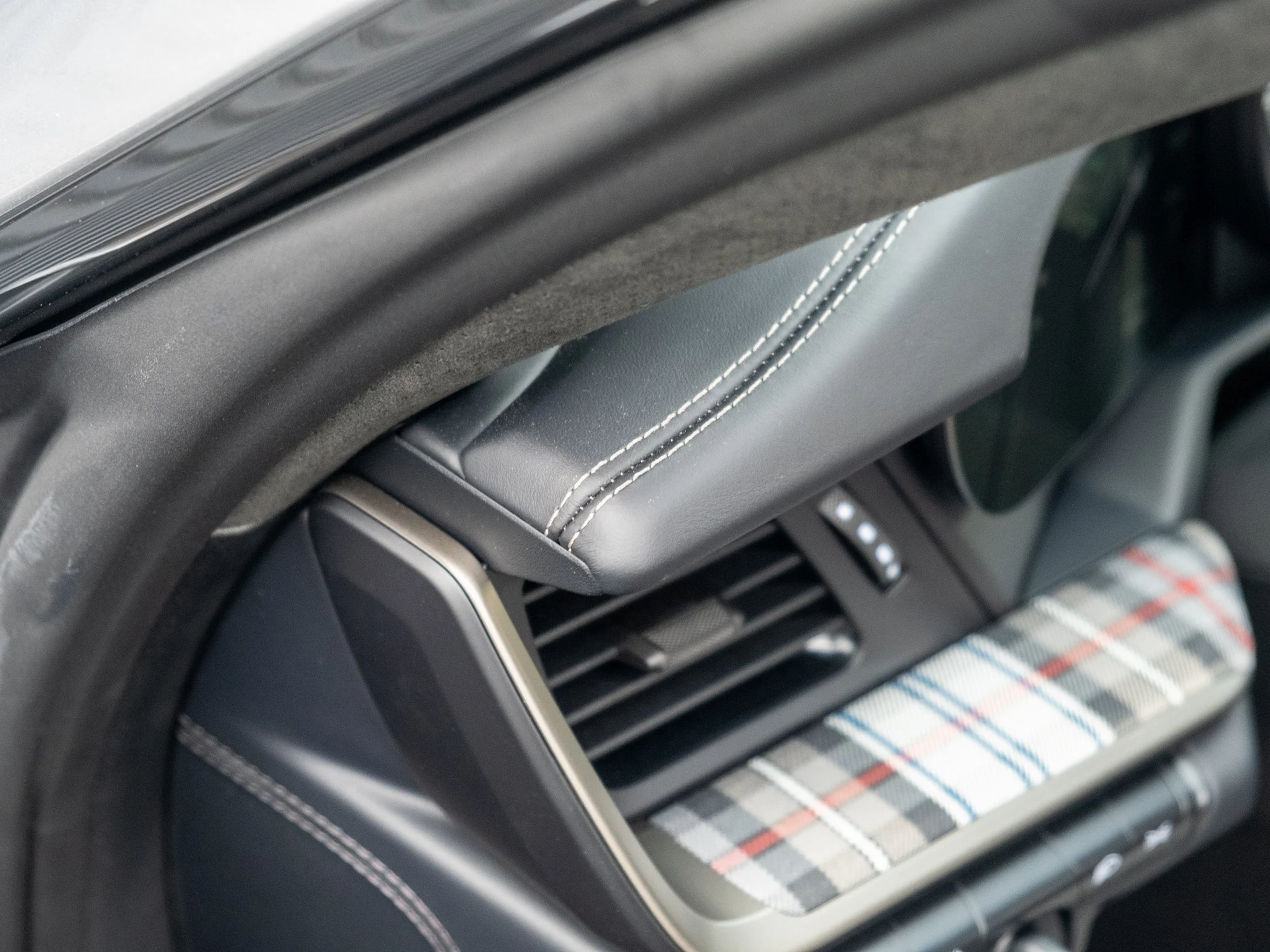 mph019_644180084_20_db5bd922af