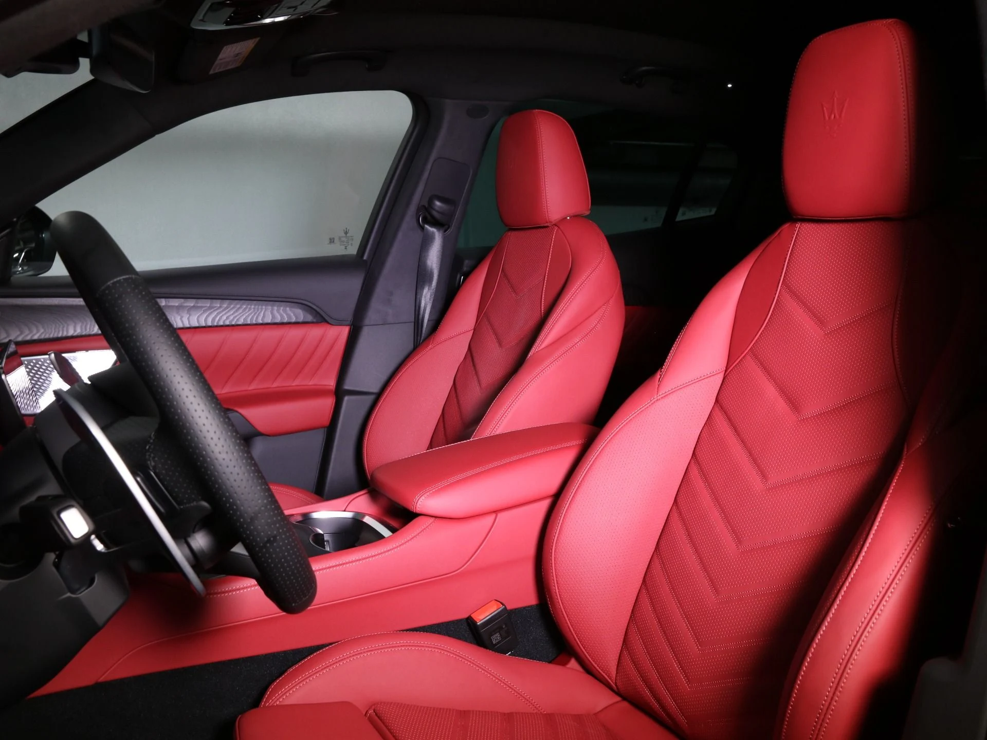 mph019_645782739_New_2025_Maserati_Grecale_Modena_1768457939_f057cef0a2