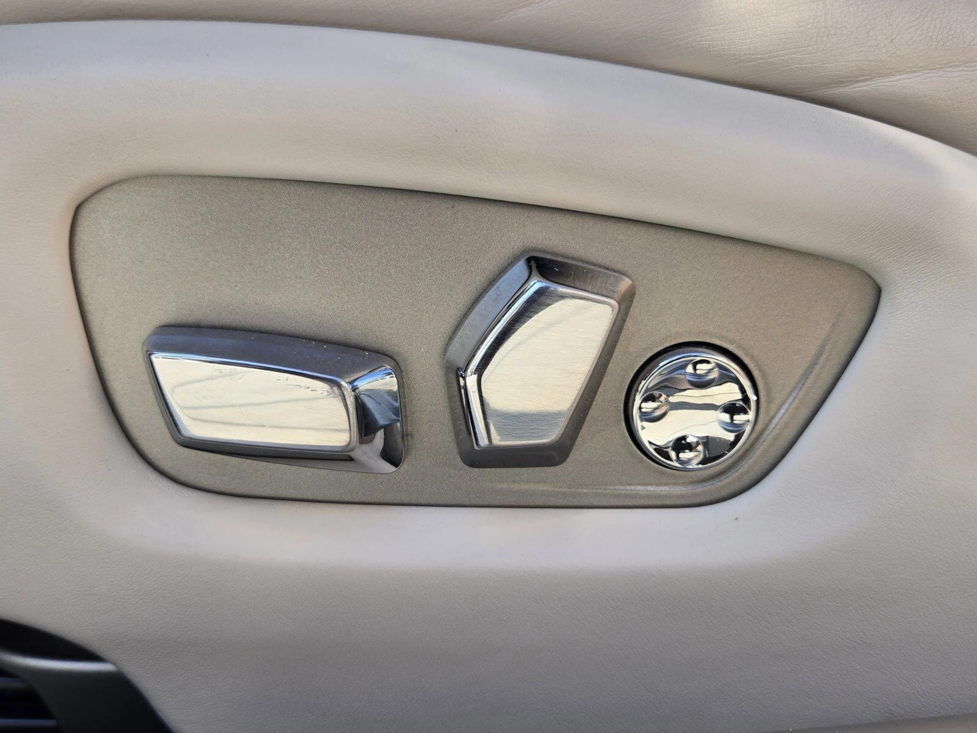 mph019_64991451_875ce87f32bc82cb84fab6d9e8bb12ecx_504bf32b49