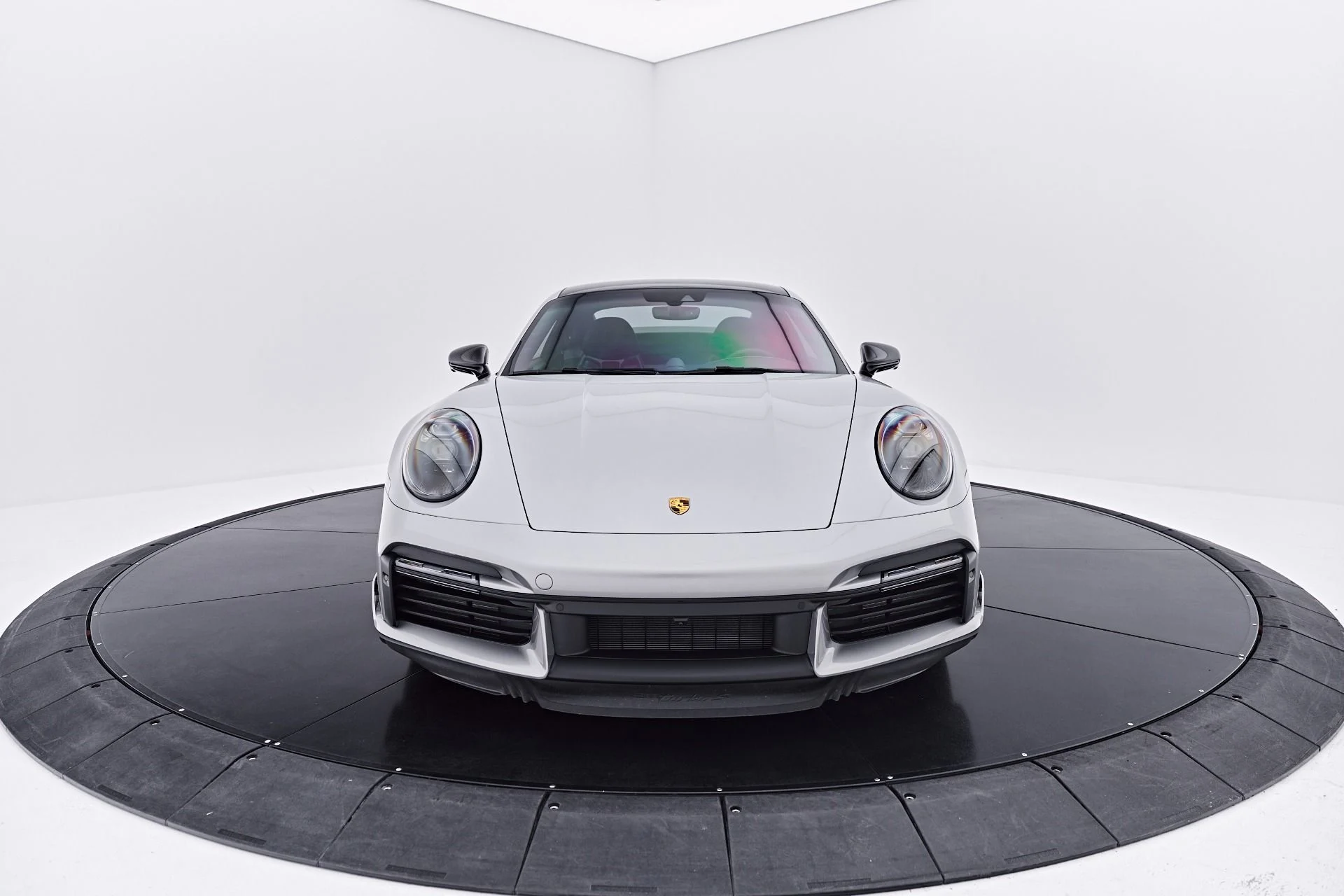 mph019_654386527_Used_2025_Porsche_911_Turbo_S_1785539130_f77df8ac1b