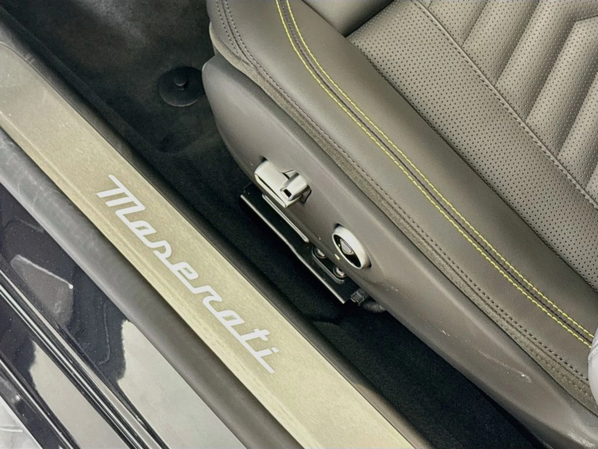 mph019_654457404_new_2026_maserati_grancabrio_convertible_11350_23036271_21_1024_c9488defd4