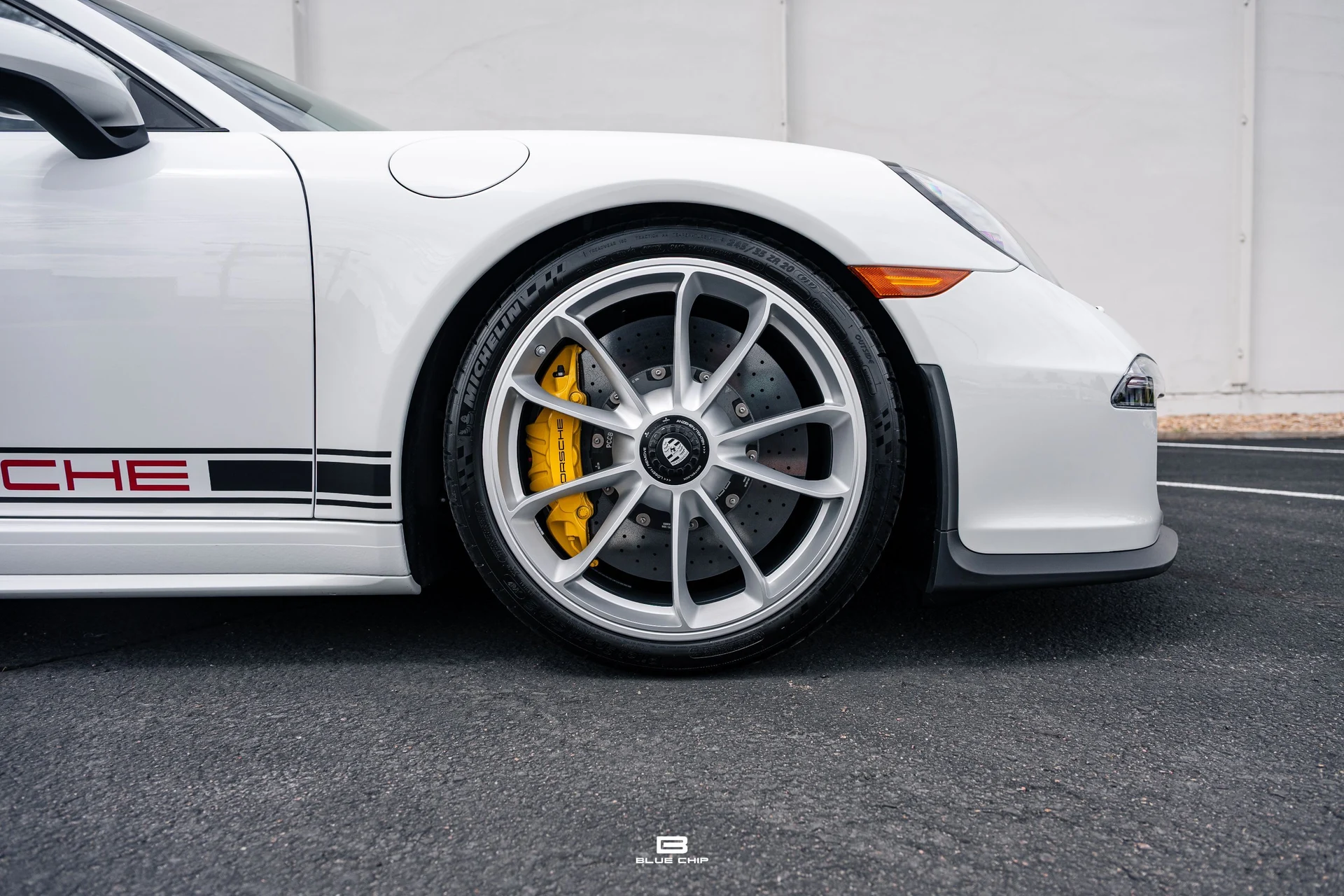 mph019_655284355_6a691ce4ddac753d564c4fea_23789_202016_20_Porsche_20911_20_R_20_e6a79f1385
