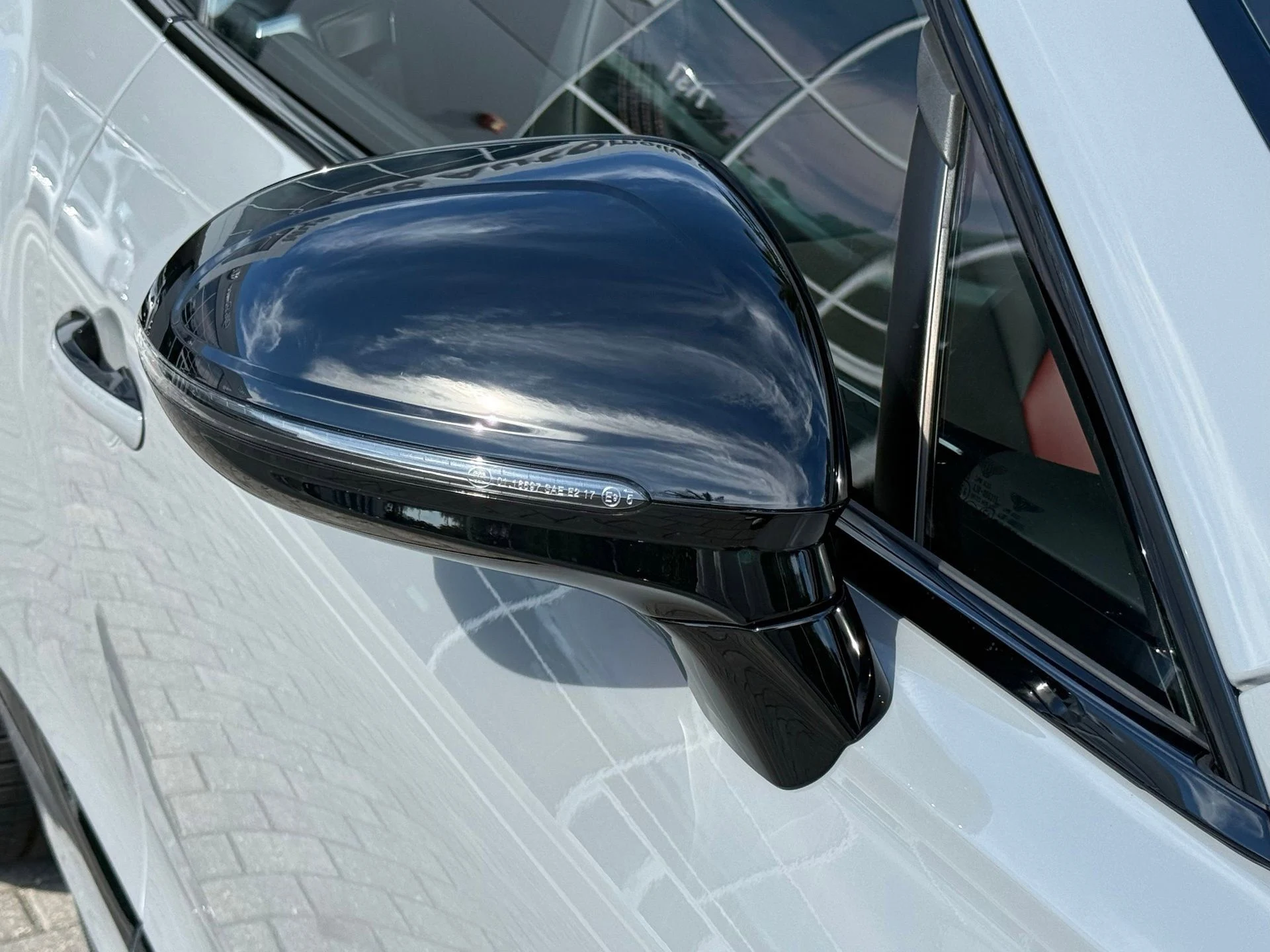 mph019_655987445_af2ca92c5bd84783be0490b7cec79cc1_b52a20a29d