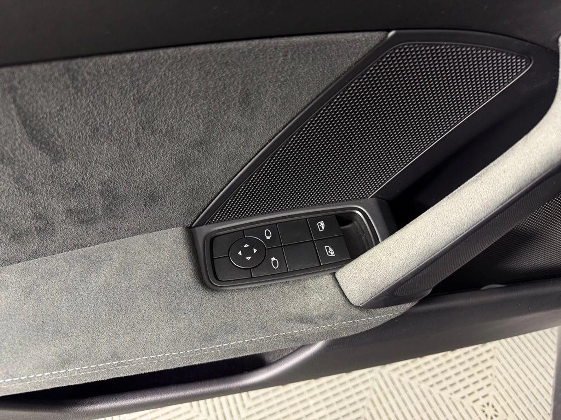 mph019_657757700_Mongnlz6_Yj_Ii_Fvkeem_Yw_Qyxewg_A_e13b5d9920