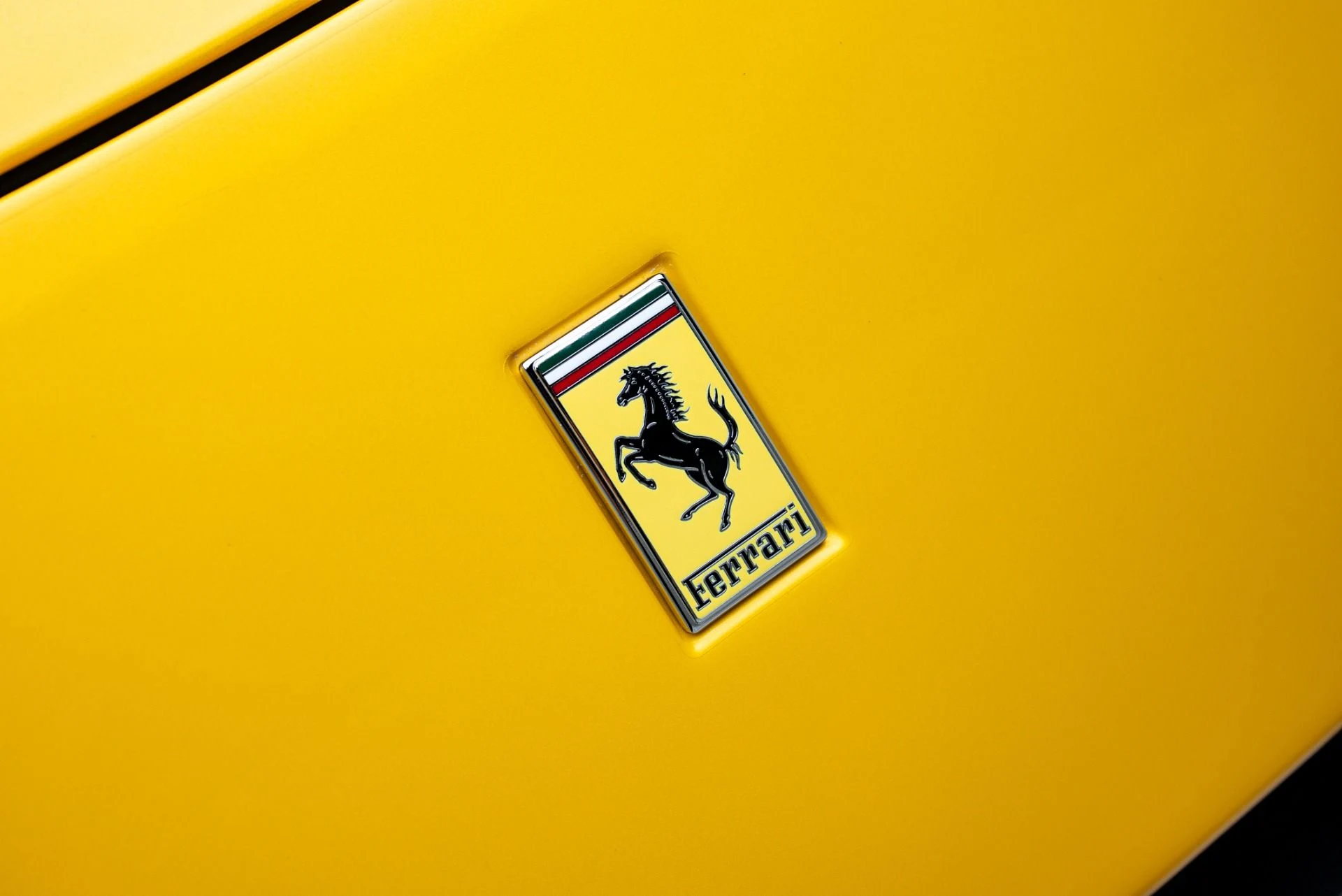 mph019_657825119_Used_2017_Ferrari_F12tdf_1777334910_acd0b12d72