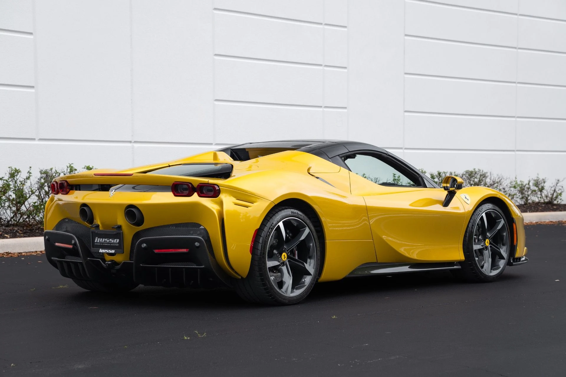 mph019_665187210_Used_2022_Ferrari_SF_90_Spider_1775626389_5278af216a