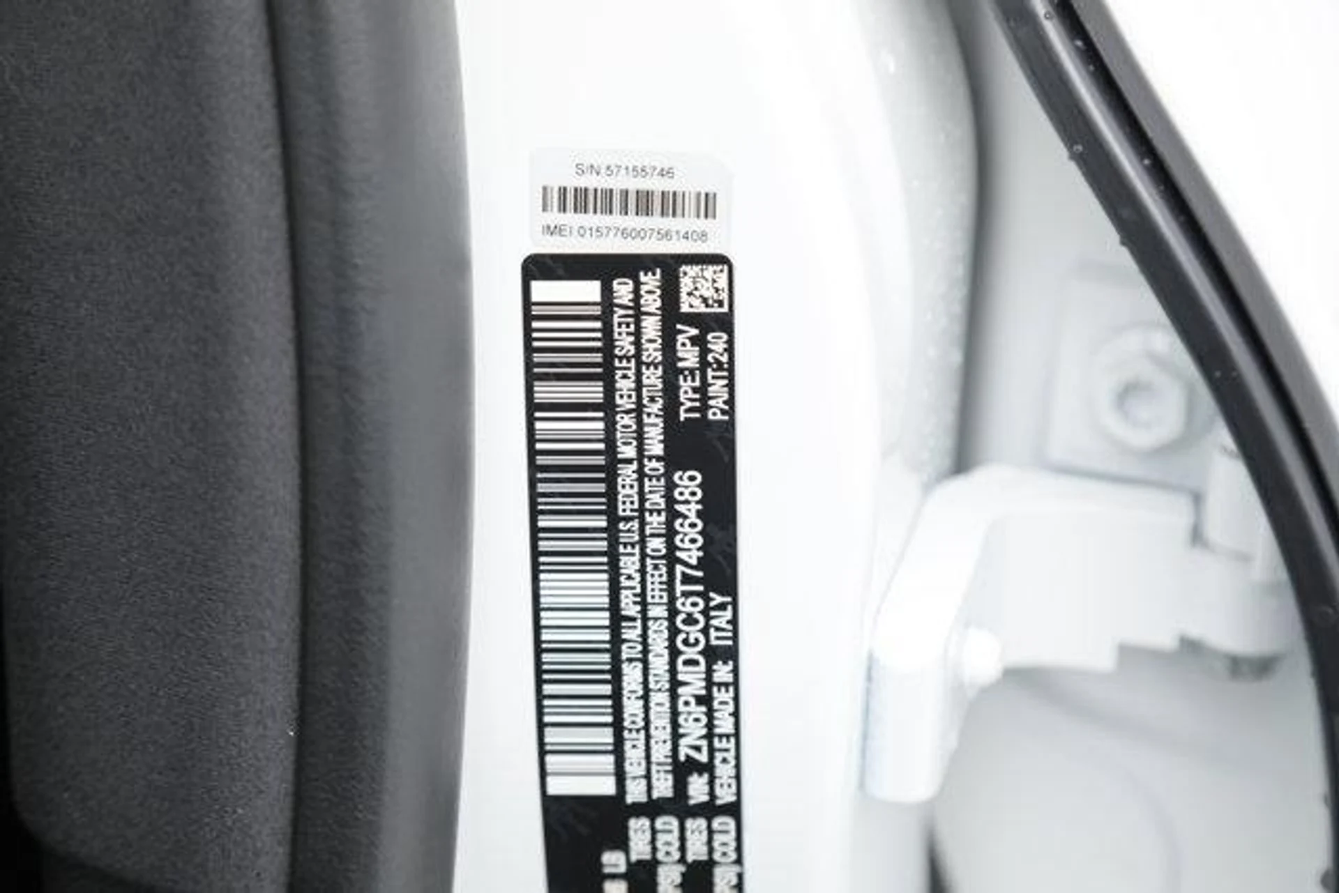 mph019_67374151_x_OG_Hve4hmp2_o_W_Ejq_R7_E_Ahc_Mo0_7e885899b4