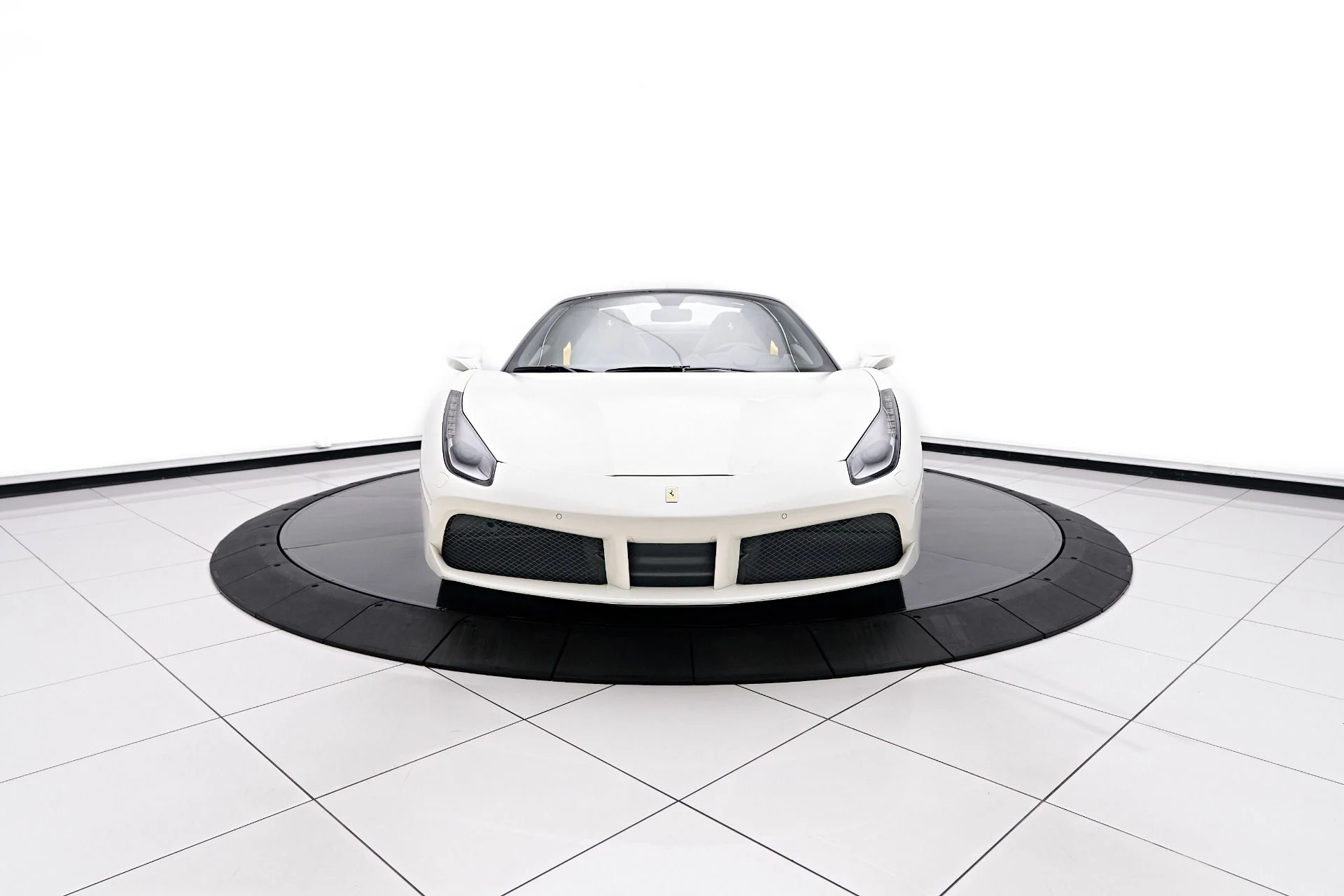 mph019_67902414_Used_2019_Ferrari_488_Spider_Base_1748546084_7e9be5d744