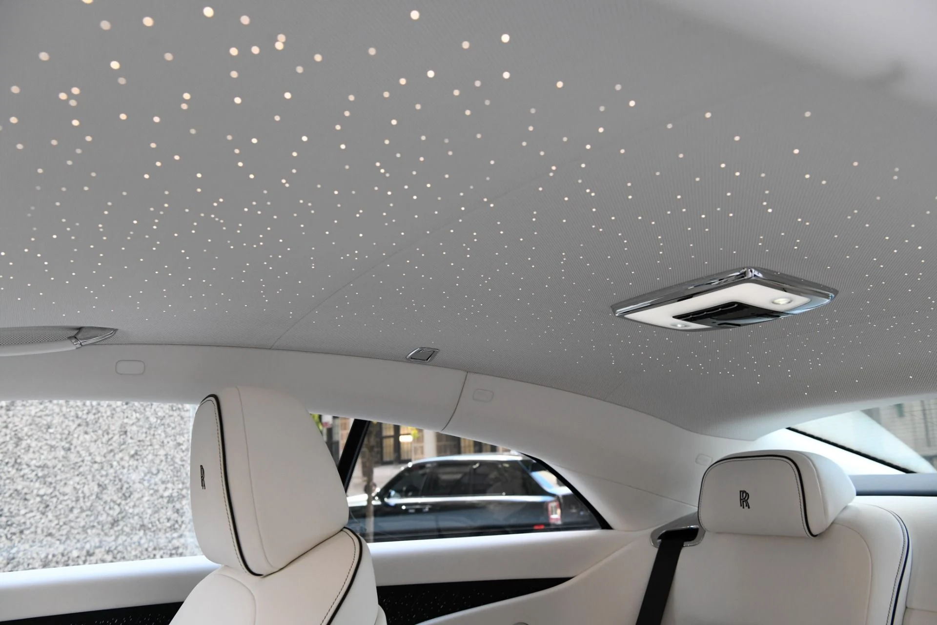 mph019_681189424_11990_p21_l_8d57f4ffab