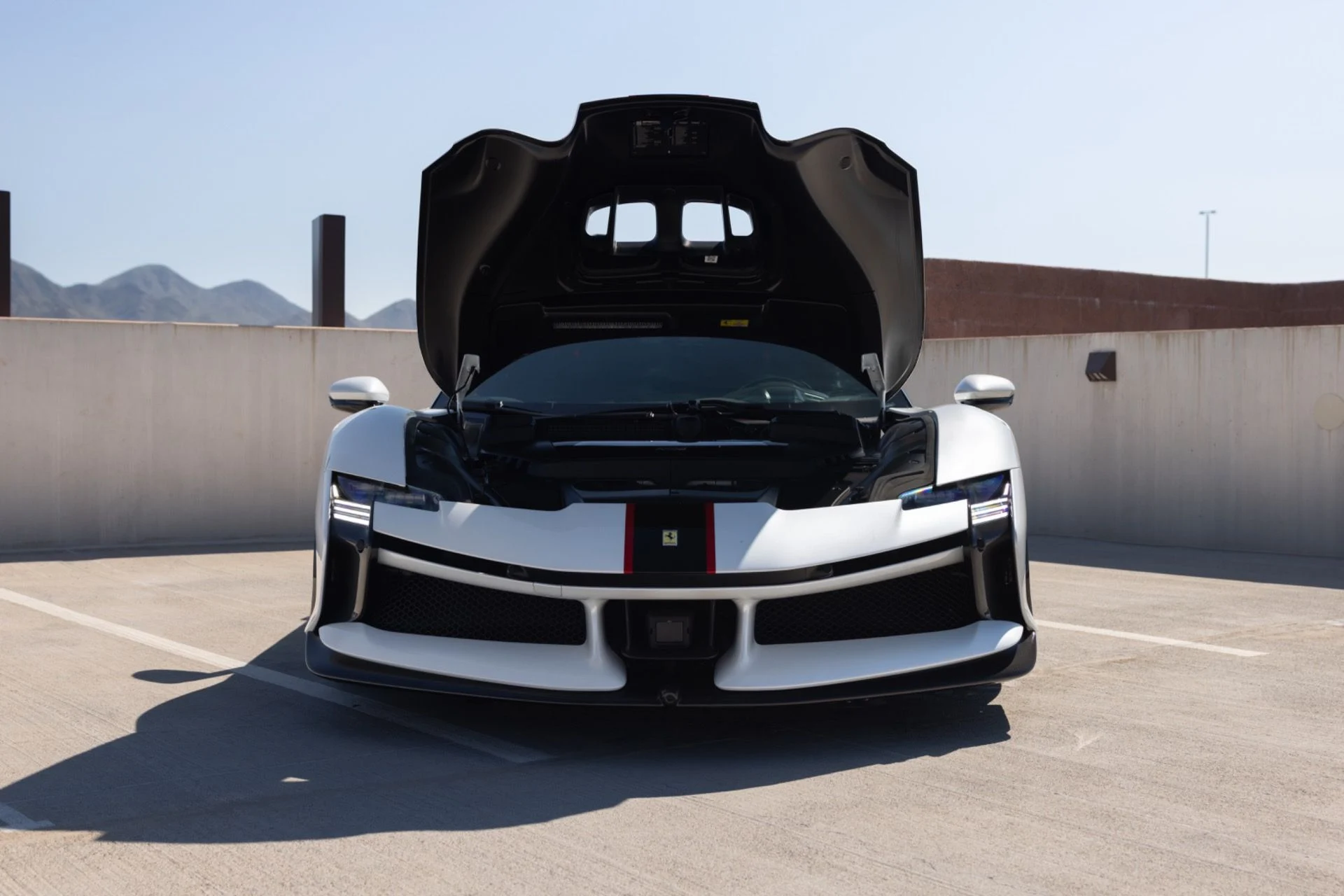 mph019_690135226_Used_2025_Ferrari_SF_90_XX_Stradale_1791844295_08f86145be
