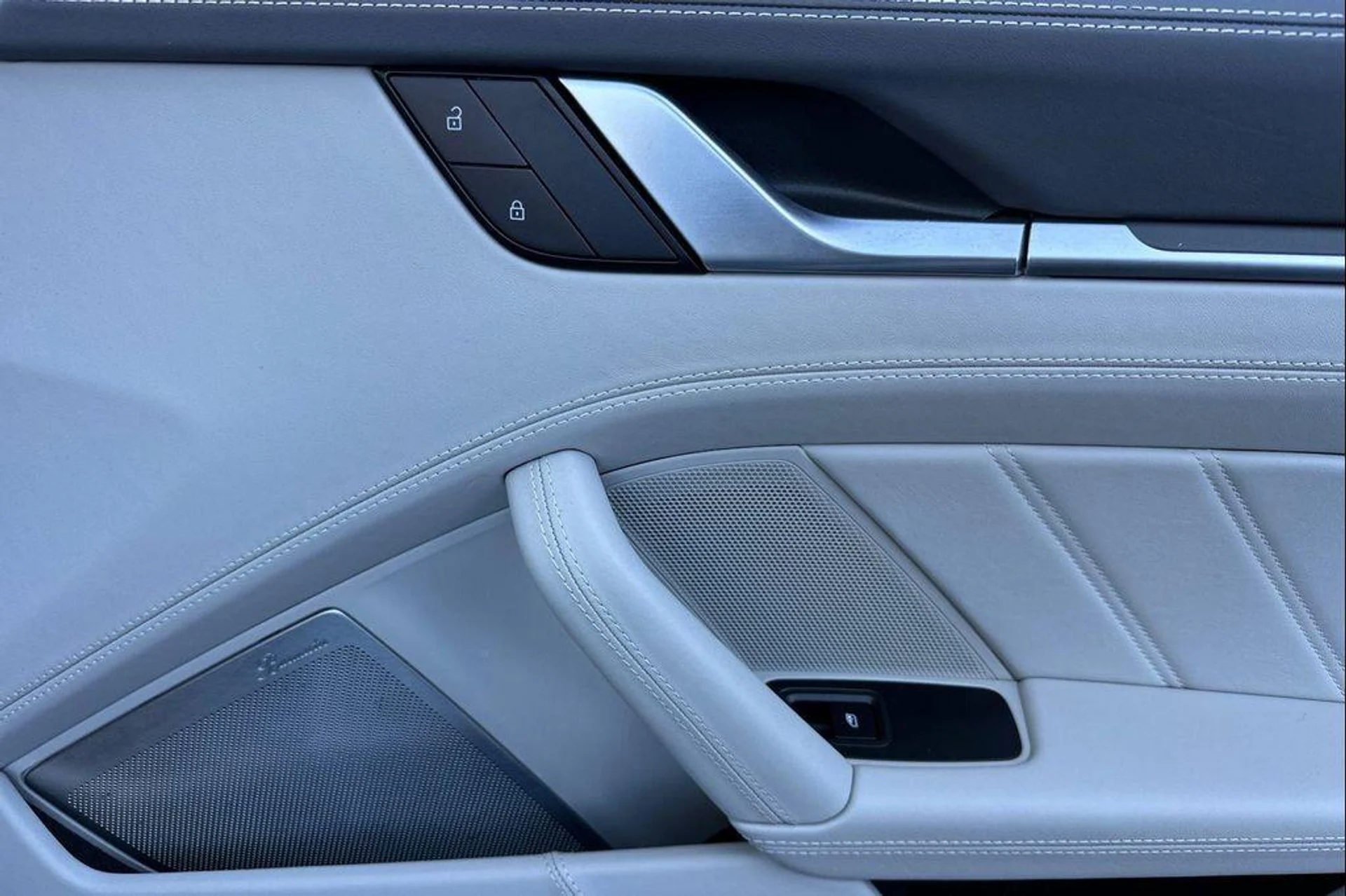 mph019_701985595_HVG_87re0m_AF_Jv6_E_Wlw_YQA_Ct_T_Hm_E_6f15744683