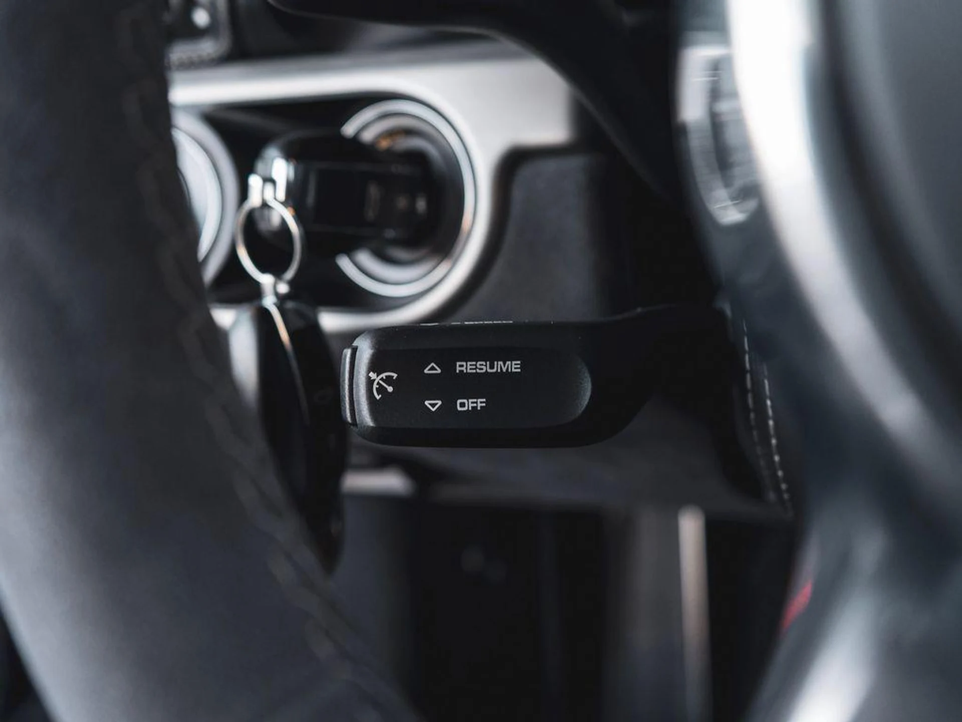 mph019_70786374_mu_CTNEXH_Mh28_Z_Sg_Qin21_Jm_KVCZY_04685a37b8