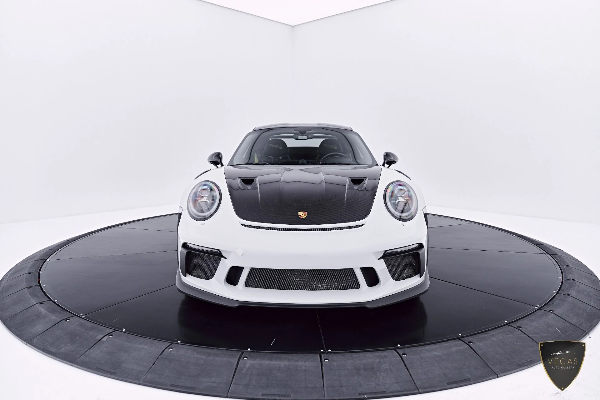 mph019_70801418_Used_2019_Porsche_911_GT_3_RS_1783382288_382cf36fcf