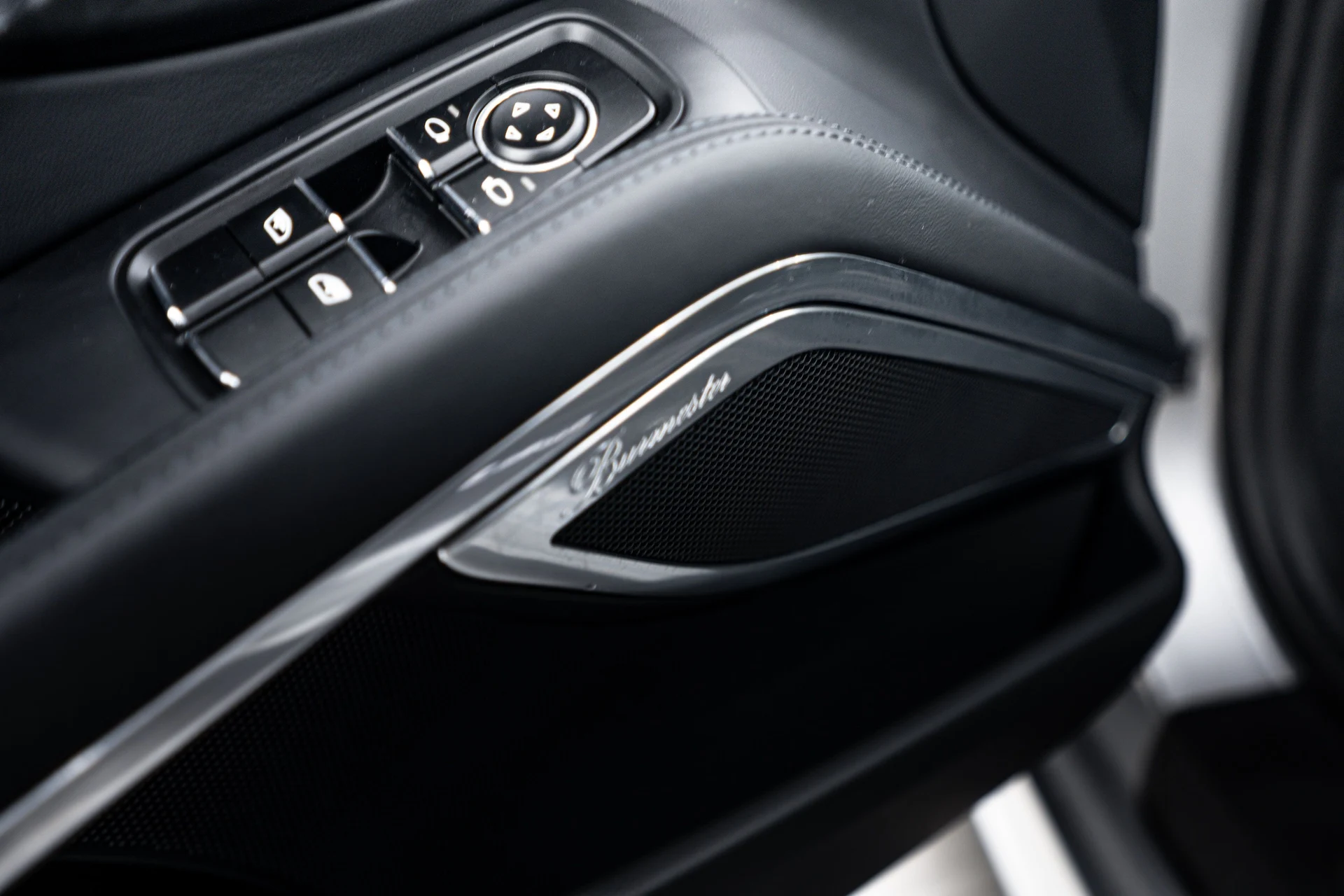 mph019_708692598_9bc91530e5f08197765633b12f1c2c64_3a3795ed0a