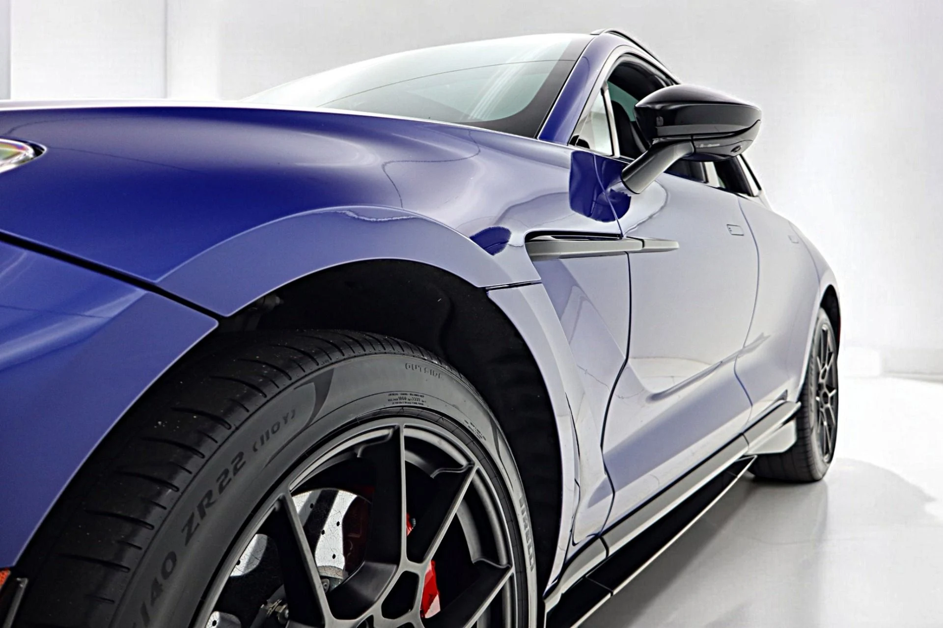 mph019_712640396_Used_2023_Aston_Martin_DBX_707_c1a21b8023