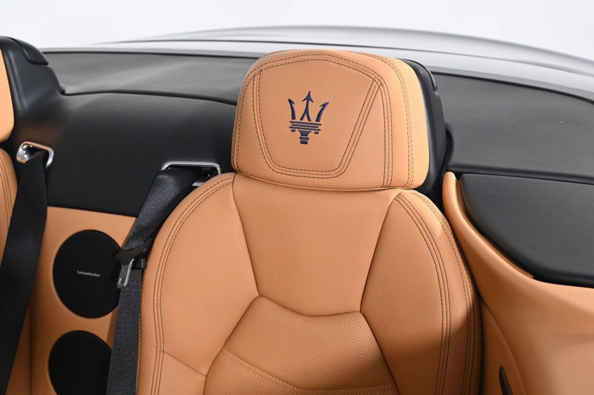 mph019_717611042_used_2019_maserati_granturismo_sport_11350_23000858_19_1024_1be3d3b5aa