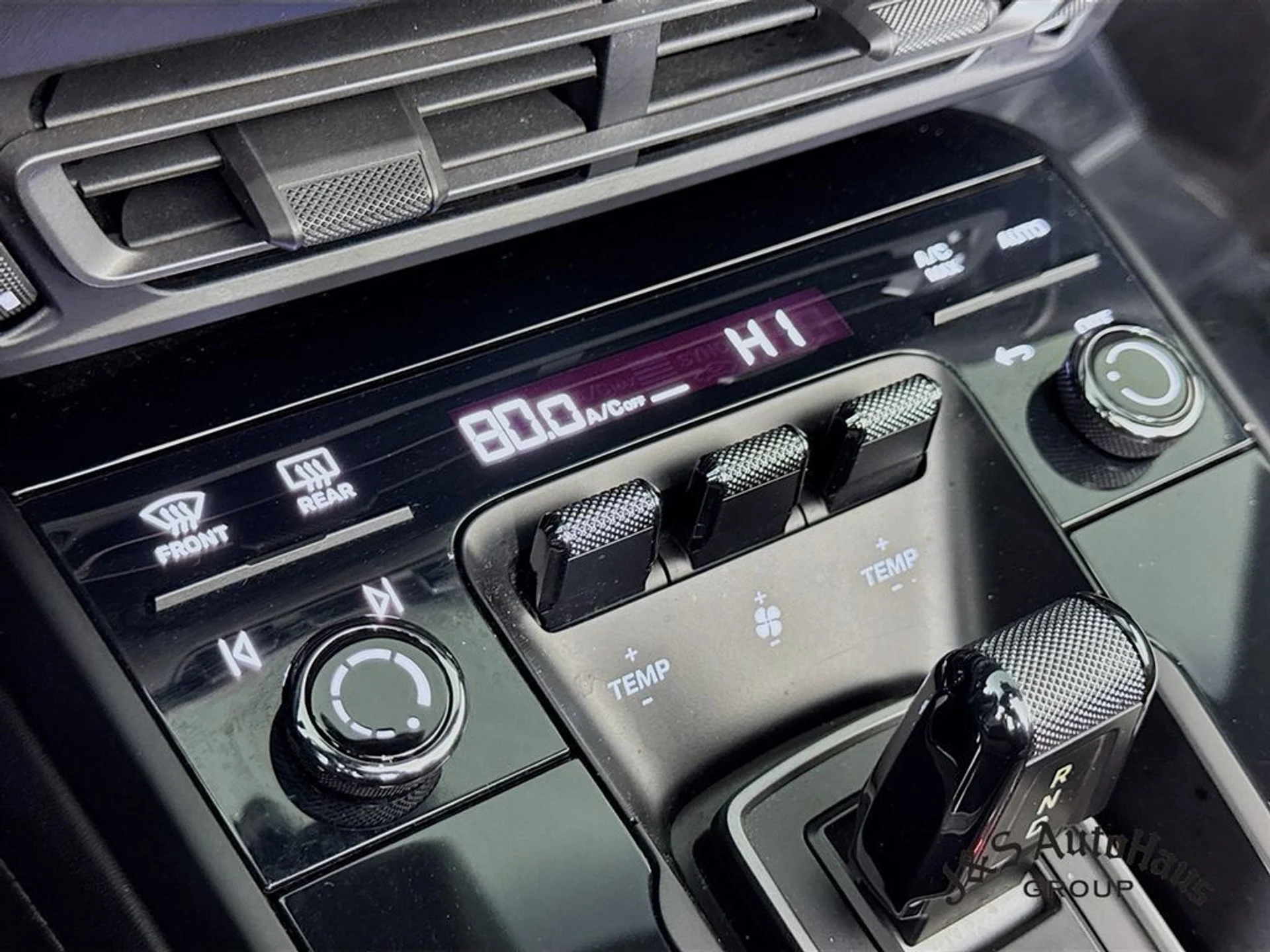 mph019_718826713_w50pgg1bzxbx82p01z562nlefbzn_88329afaa7