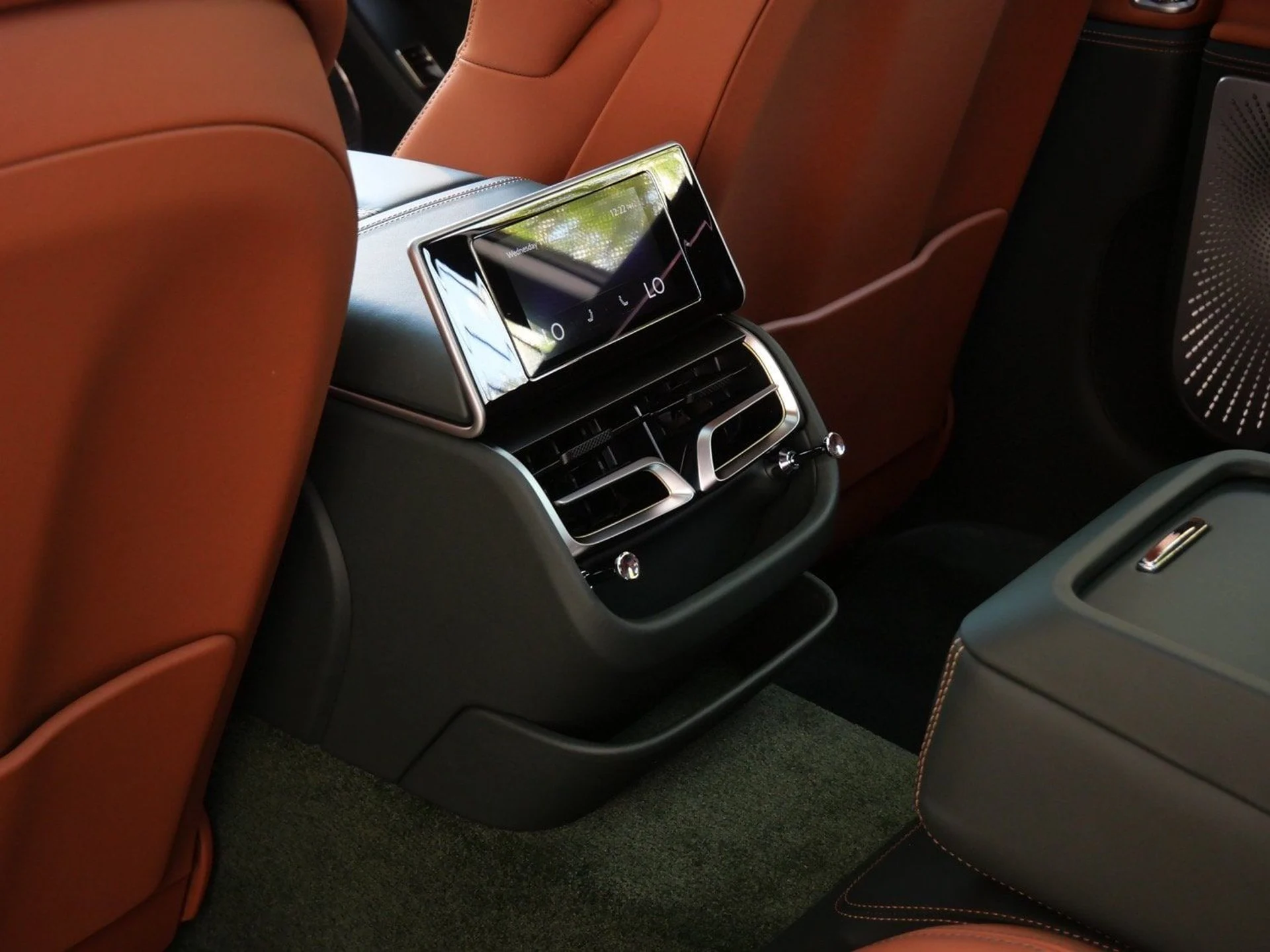 mph019_719810712_b42cb293193bbe27843ad4b6e49391e8x_d9fcad2c8b