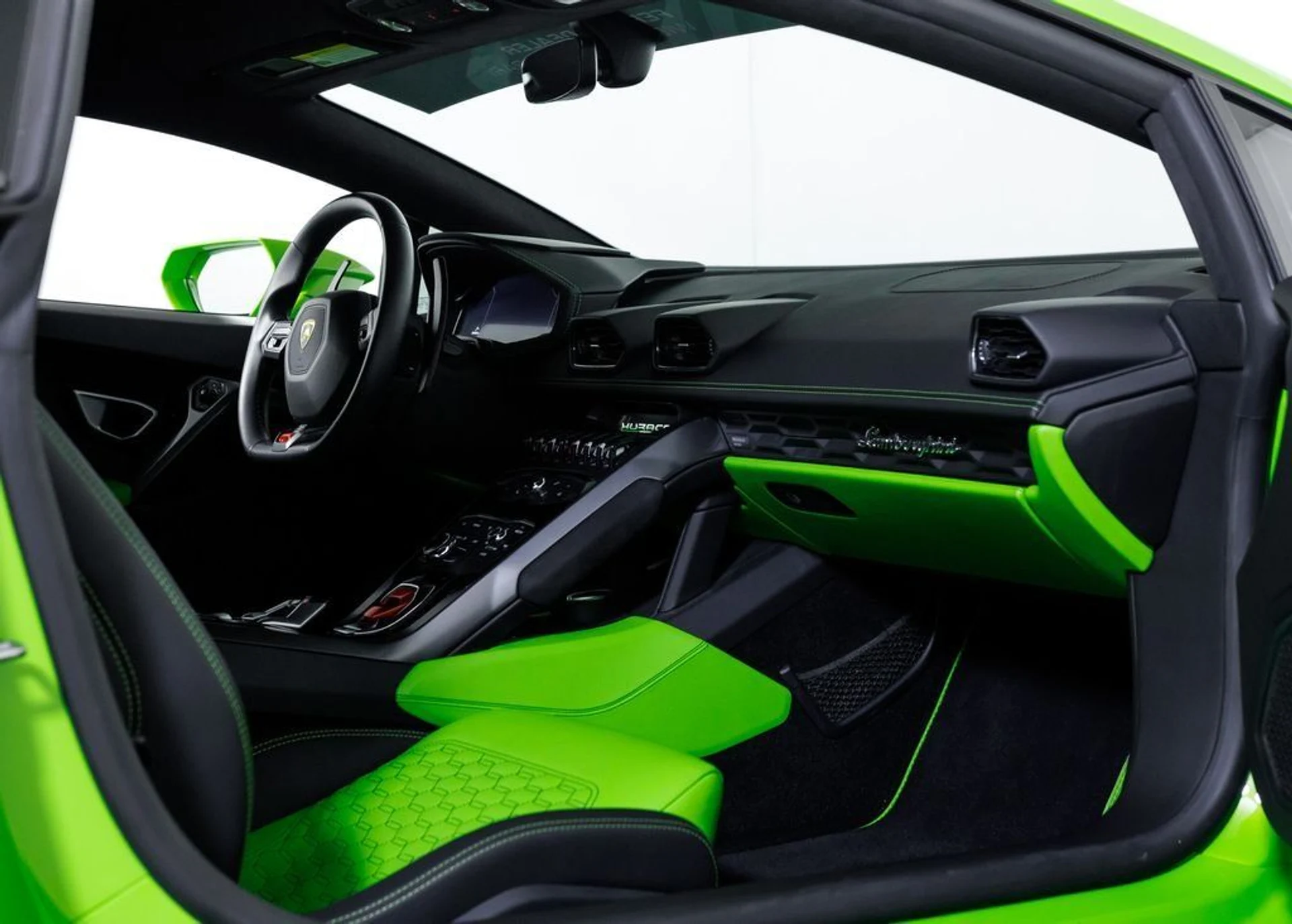 mph019_725854441_4bfabe590237f8d2ff77f02c76f7befc_27e21f63e3