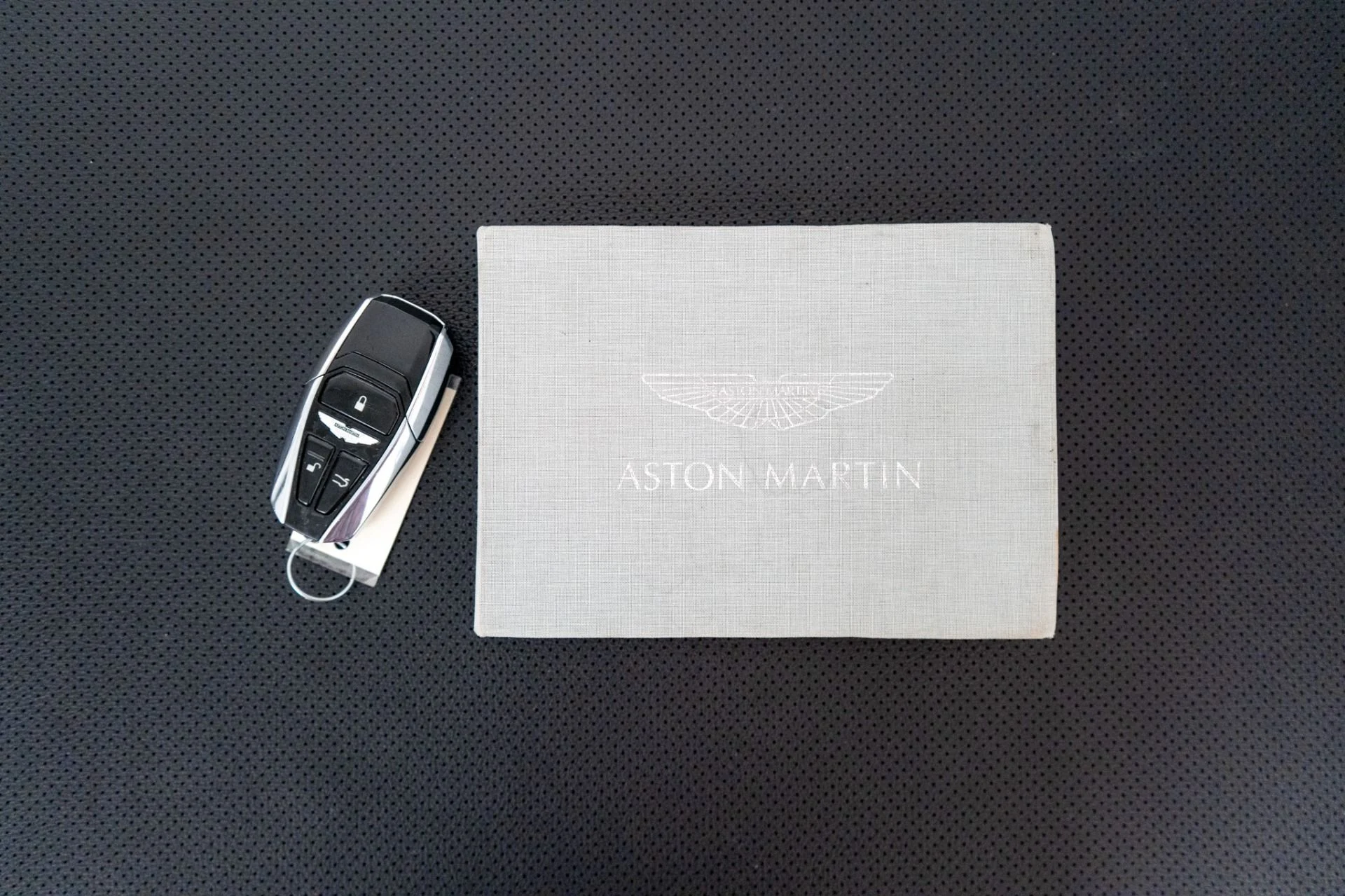 mph019_726656857_Used_2023_Aston_Martin_Vantage_V8_Diamond_Turned_Wheels_Black_Packs_Contrast_Stitching_1783518748_8b7cf4f564