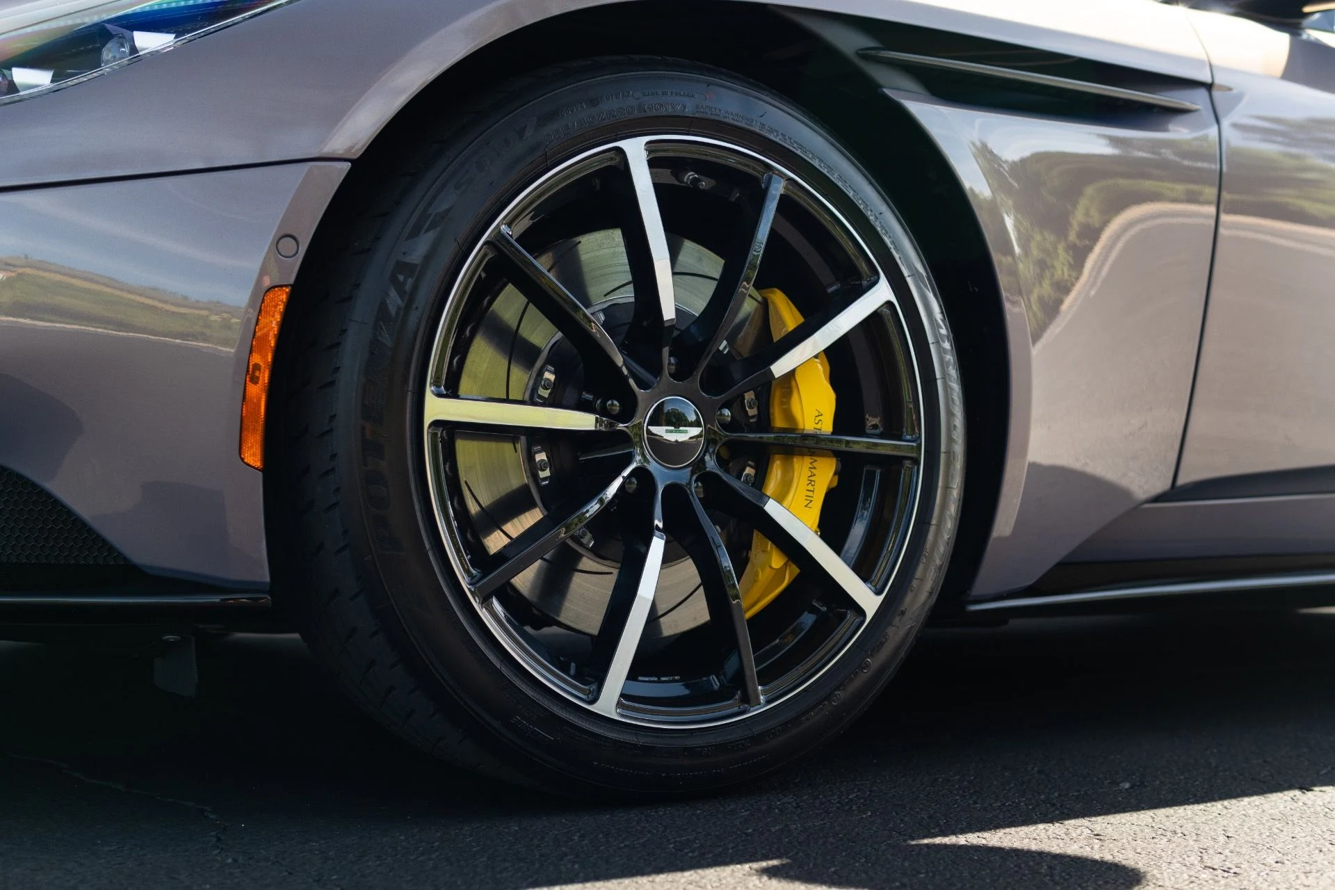 mph019_728411664_Used_2023_Aston_Martin_DB_11_V8_1765580220_bd7ae387ad