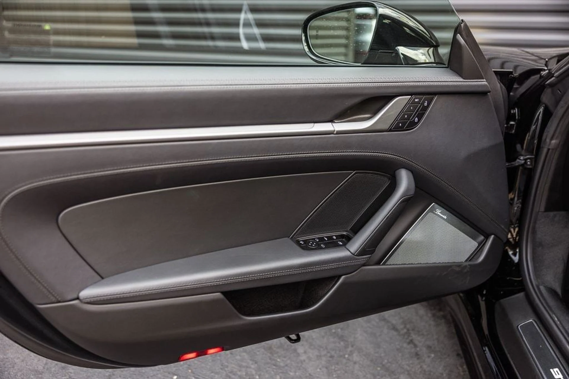 mph019_730091124_cbc9e31d341a3c0cdf9865ff323f53bdx_c698052463