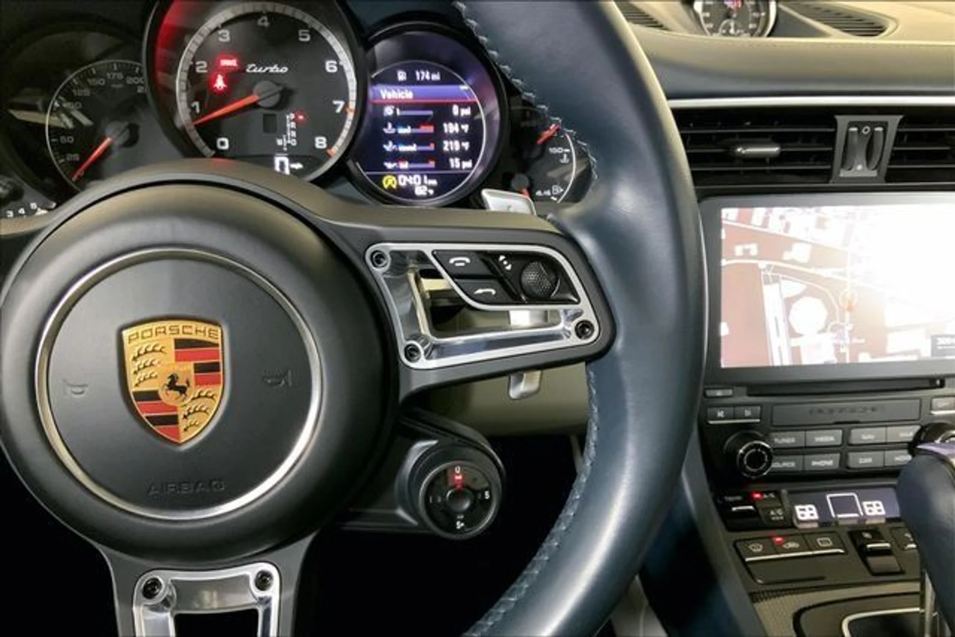 mph019_730249123_53020cb98673828ee24d658ae0abfe81_92da676871