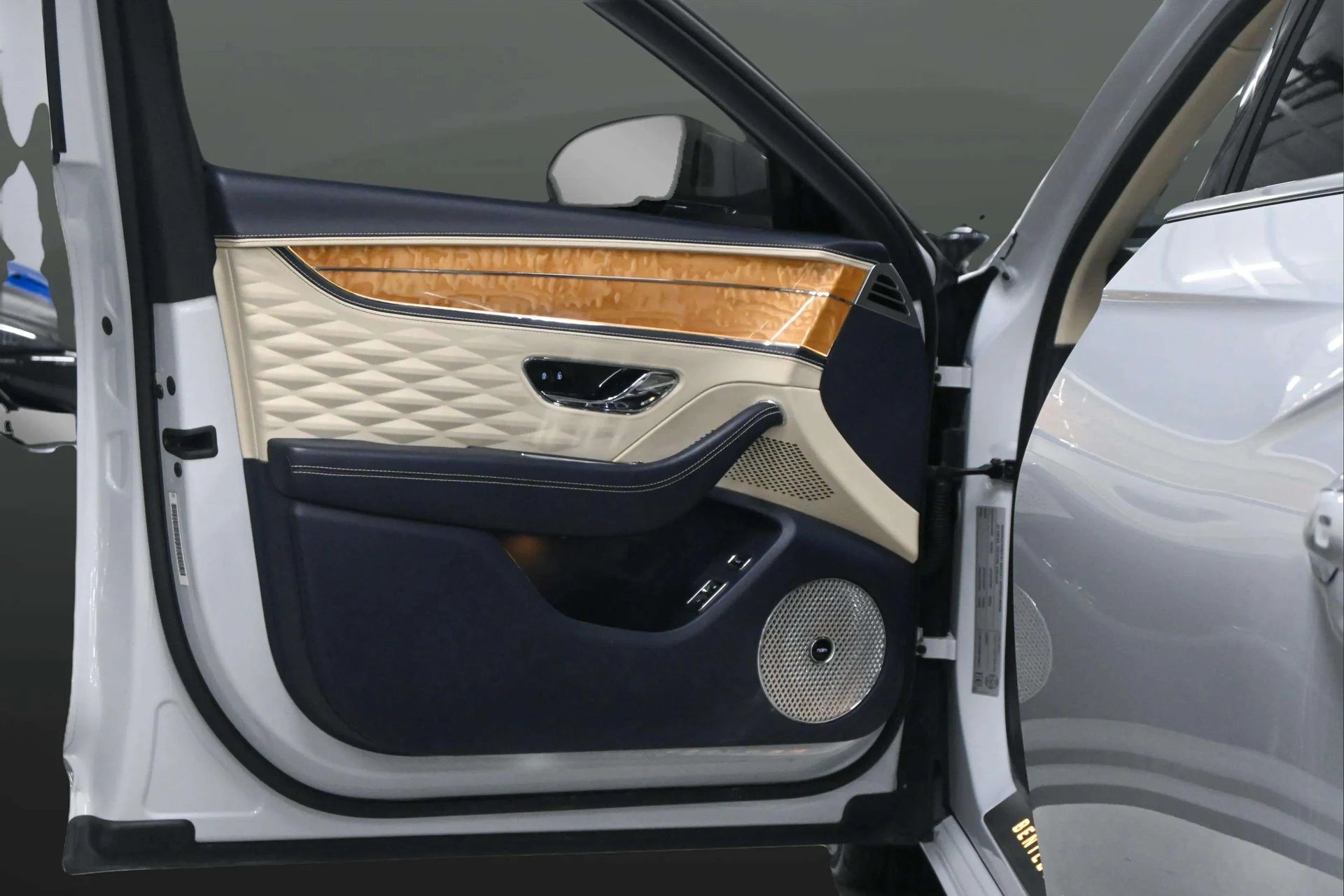 mph019_733495351_6fc756fd_f605_4231_ab68_1736fbee16d1_d1ea822031