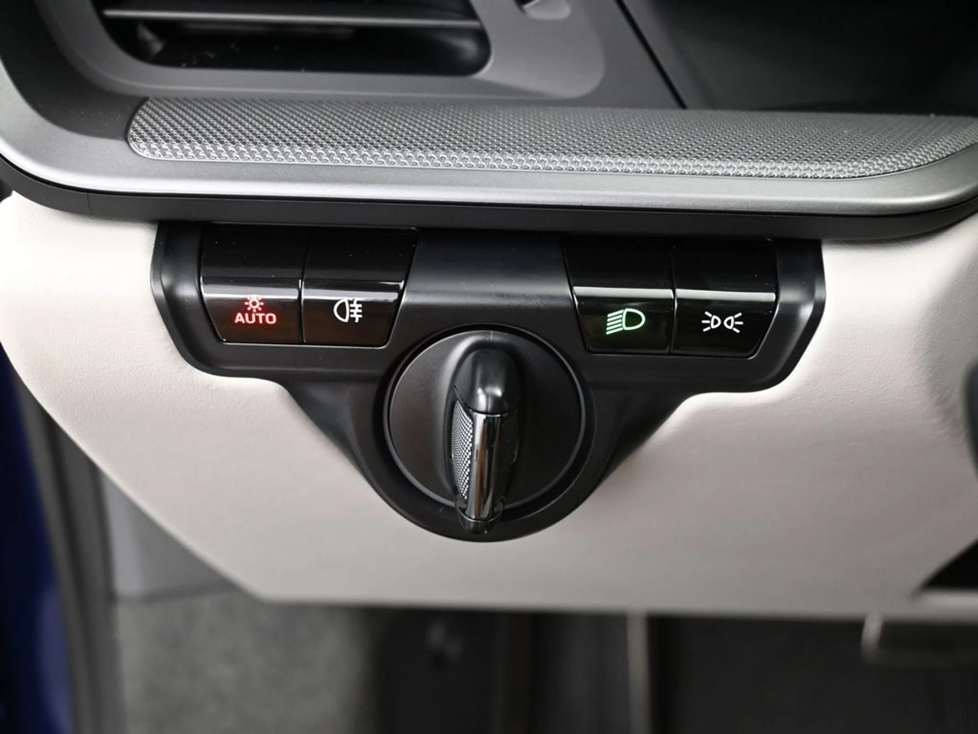 mph019_736098475_cb8aa9c40a3a06fae6c74f87b398faeb_ce4b3c3c80