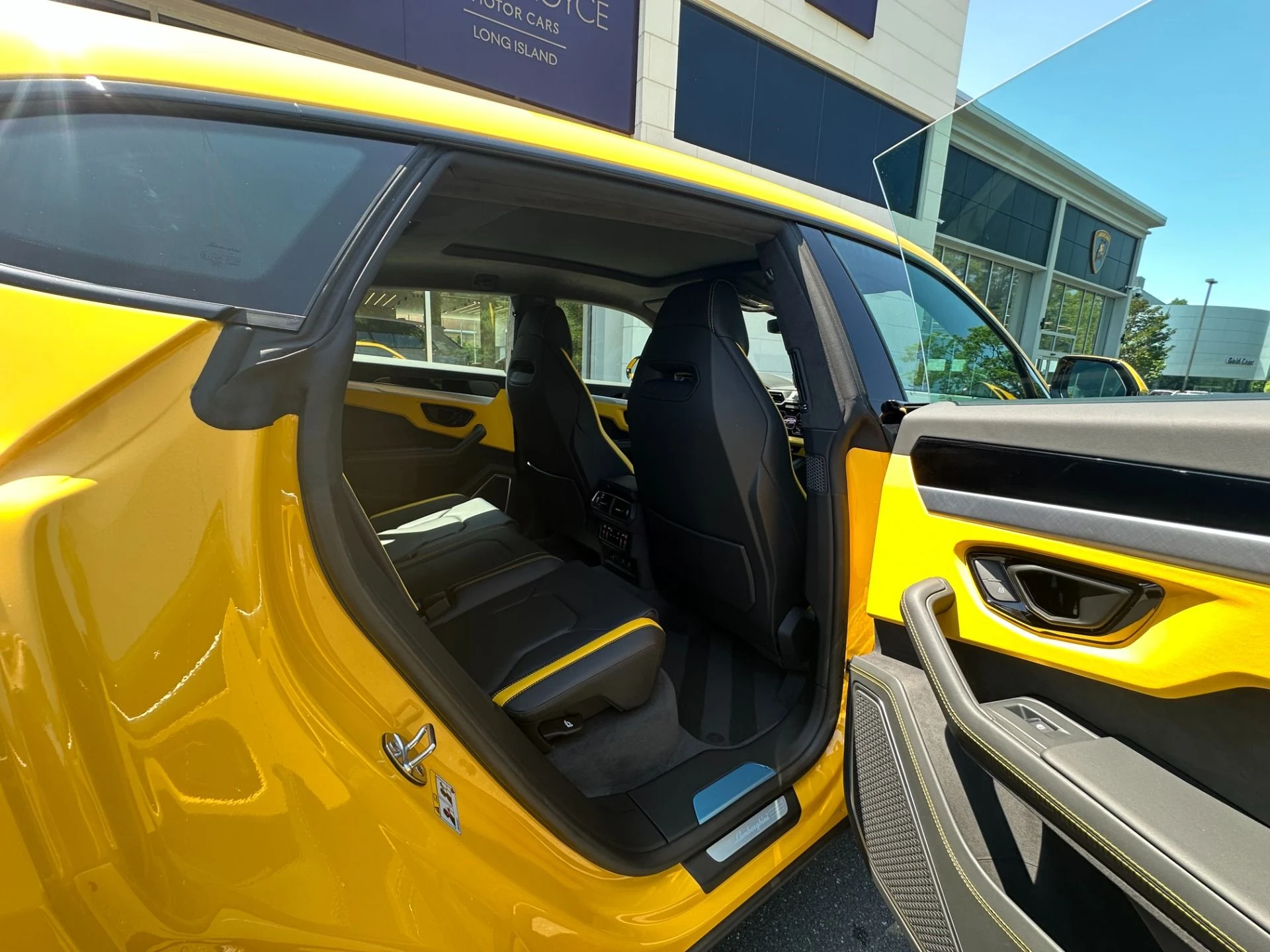 mph019_736271102_Used_2026_Lamborghini_Urus_SE_1783720125_ae79d41cc8